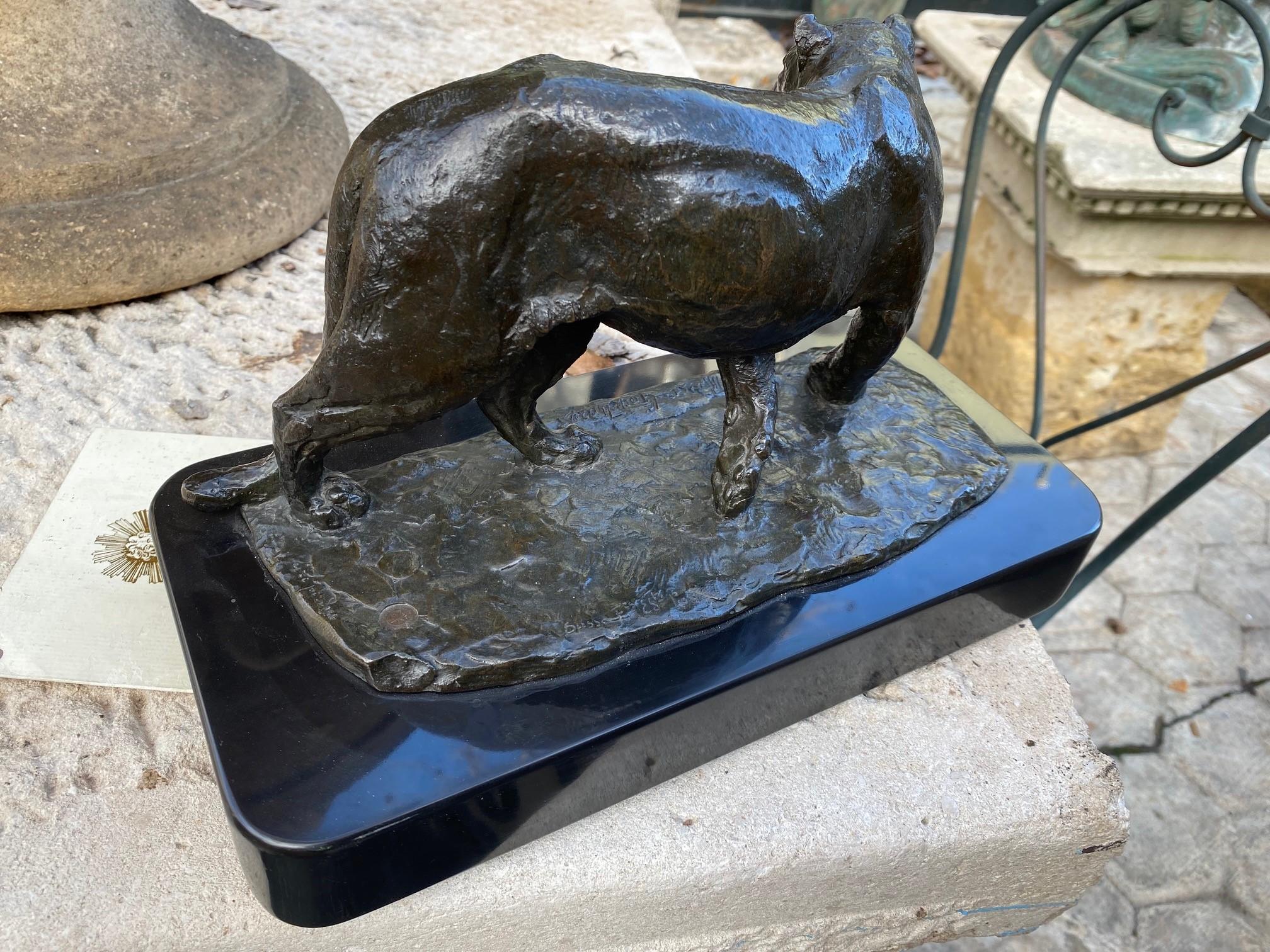 Sculpture française en bronze d'une lionne / Roger Godchaux & Susse Lost Wax Desk Art en vente 7