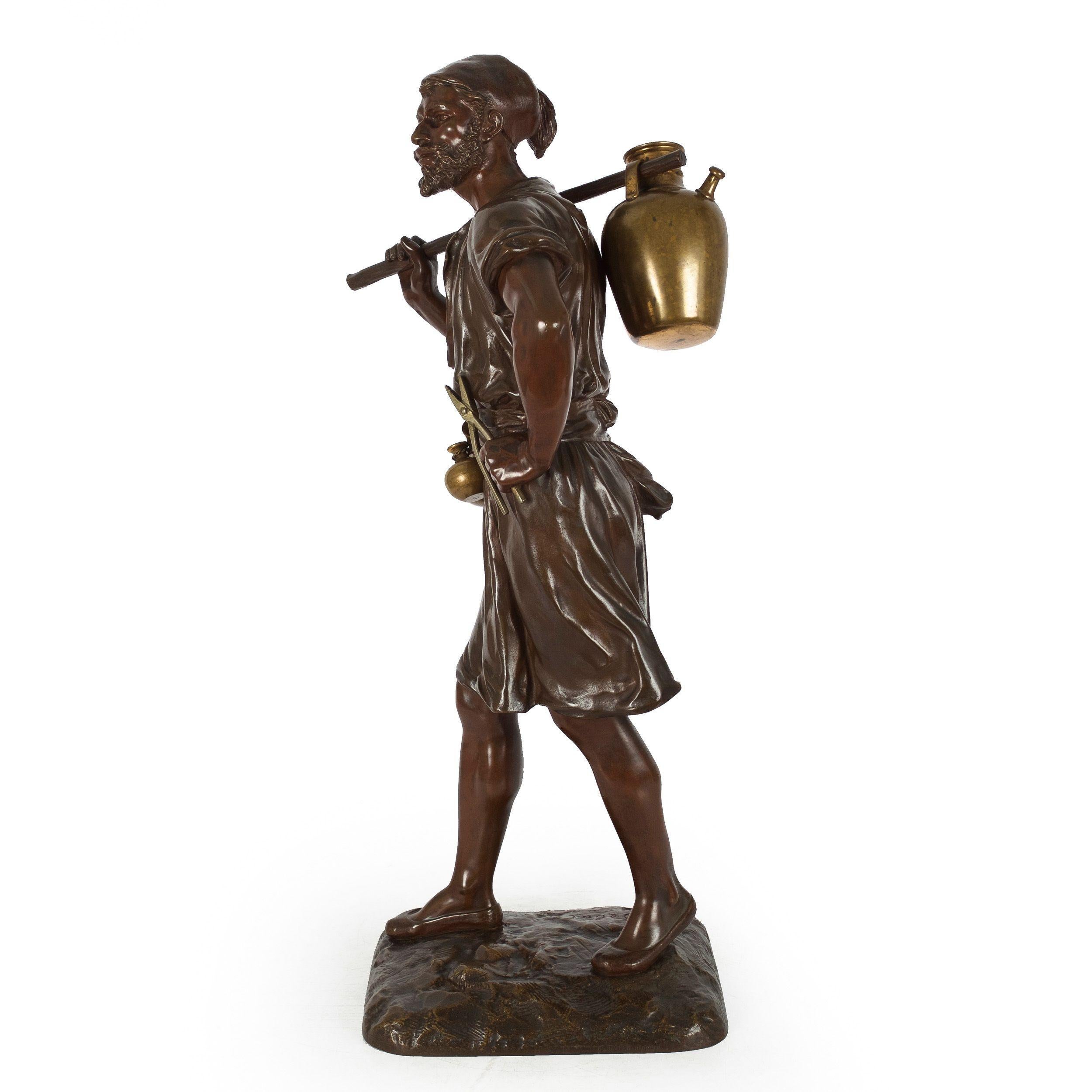 Romantique Sculpture française en bronze du « porteur d'eau tunisien » par Marcel Debut en vente