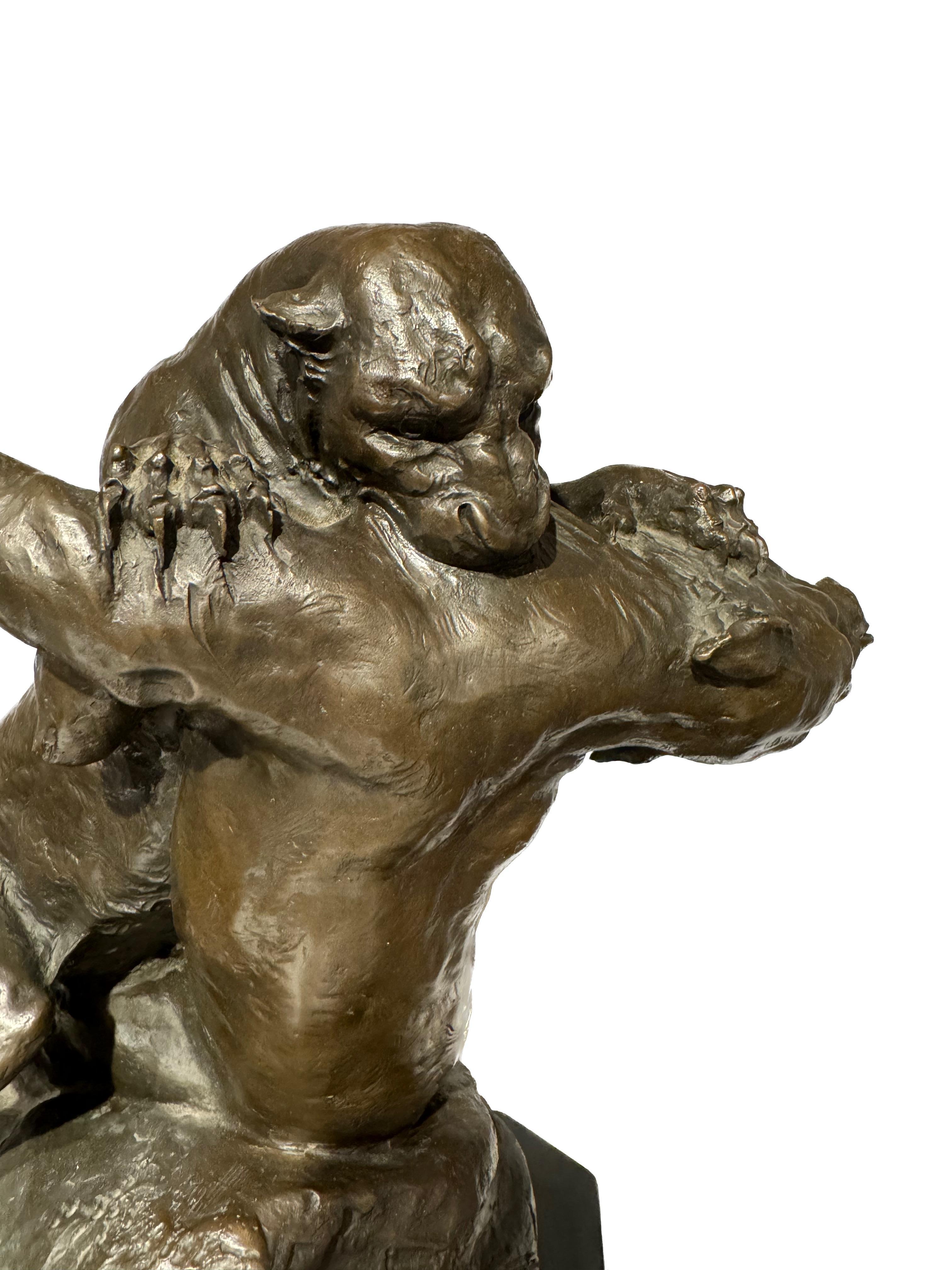 Scultura francese in bronzo di due pantere combattenti firmata G. Gardet in vendita 4
