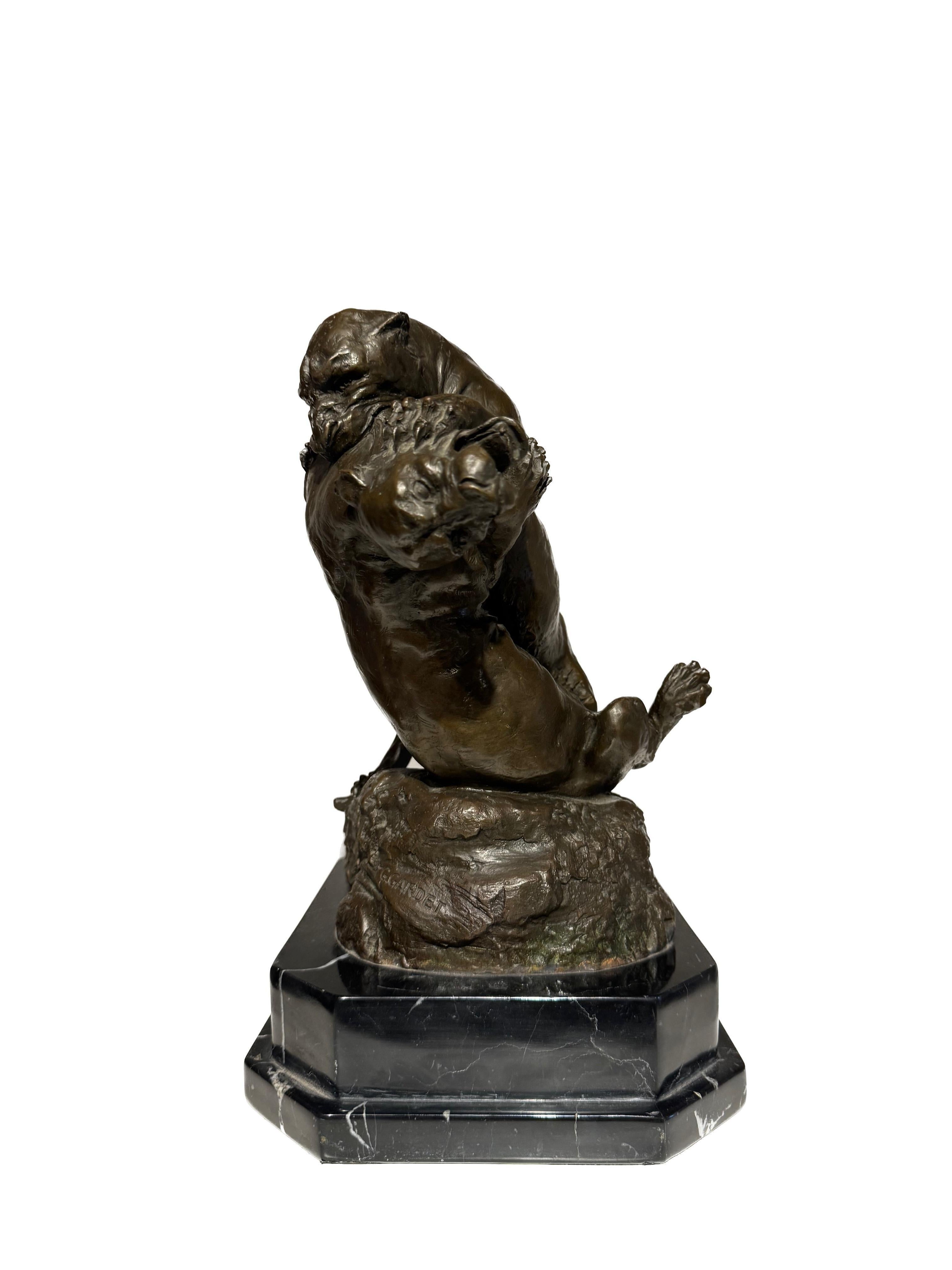 Scultura francese in bronzo di due pantere combattenti firmata G. Gardet in vendita 2