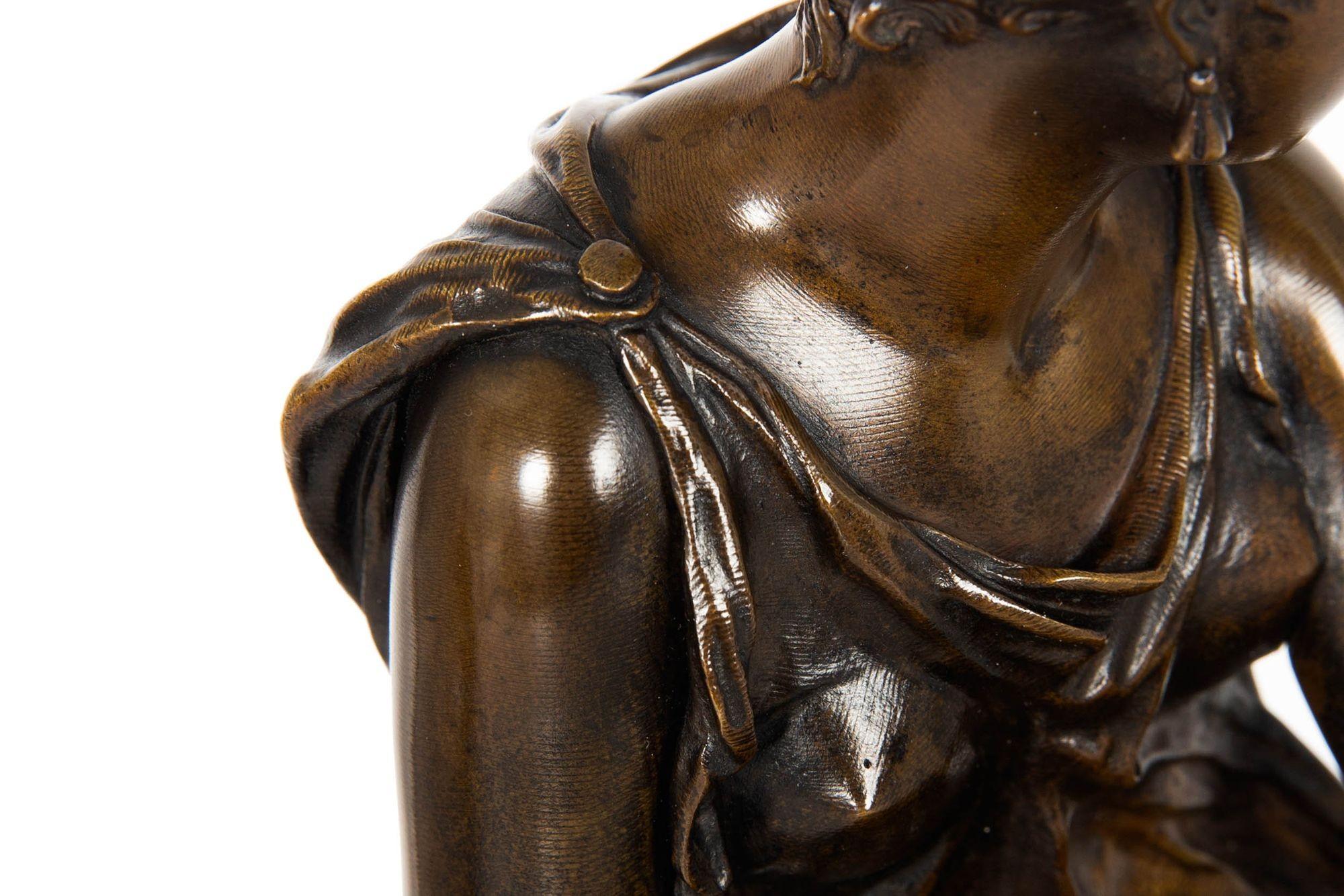 Sculpture française représentant une femme assise par Etienne-Henri Dumaige en vente 9