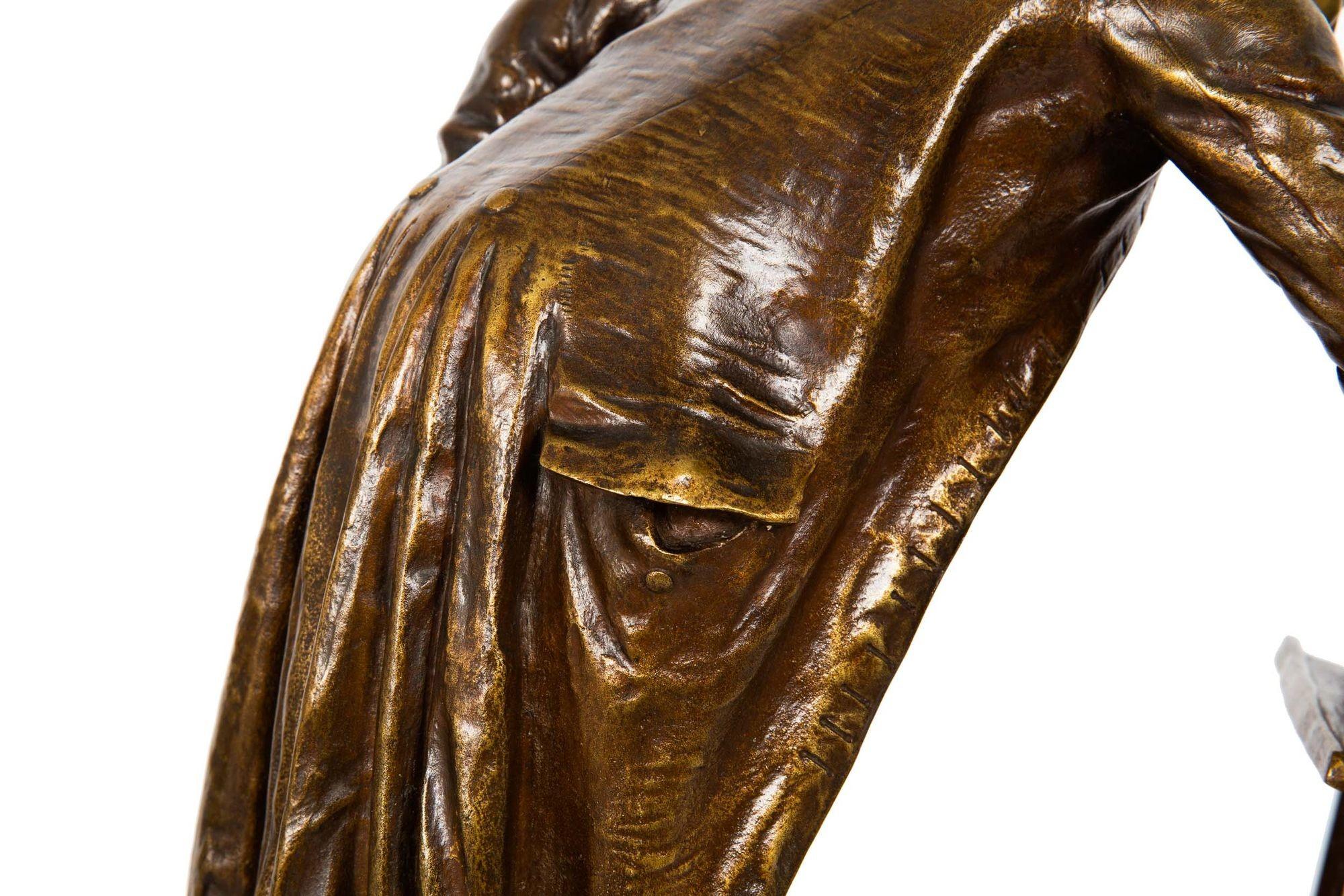 French Bronze Sculpture “The Amateur” by Pierre Detrier circa 1890 For Sale 10
