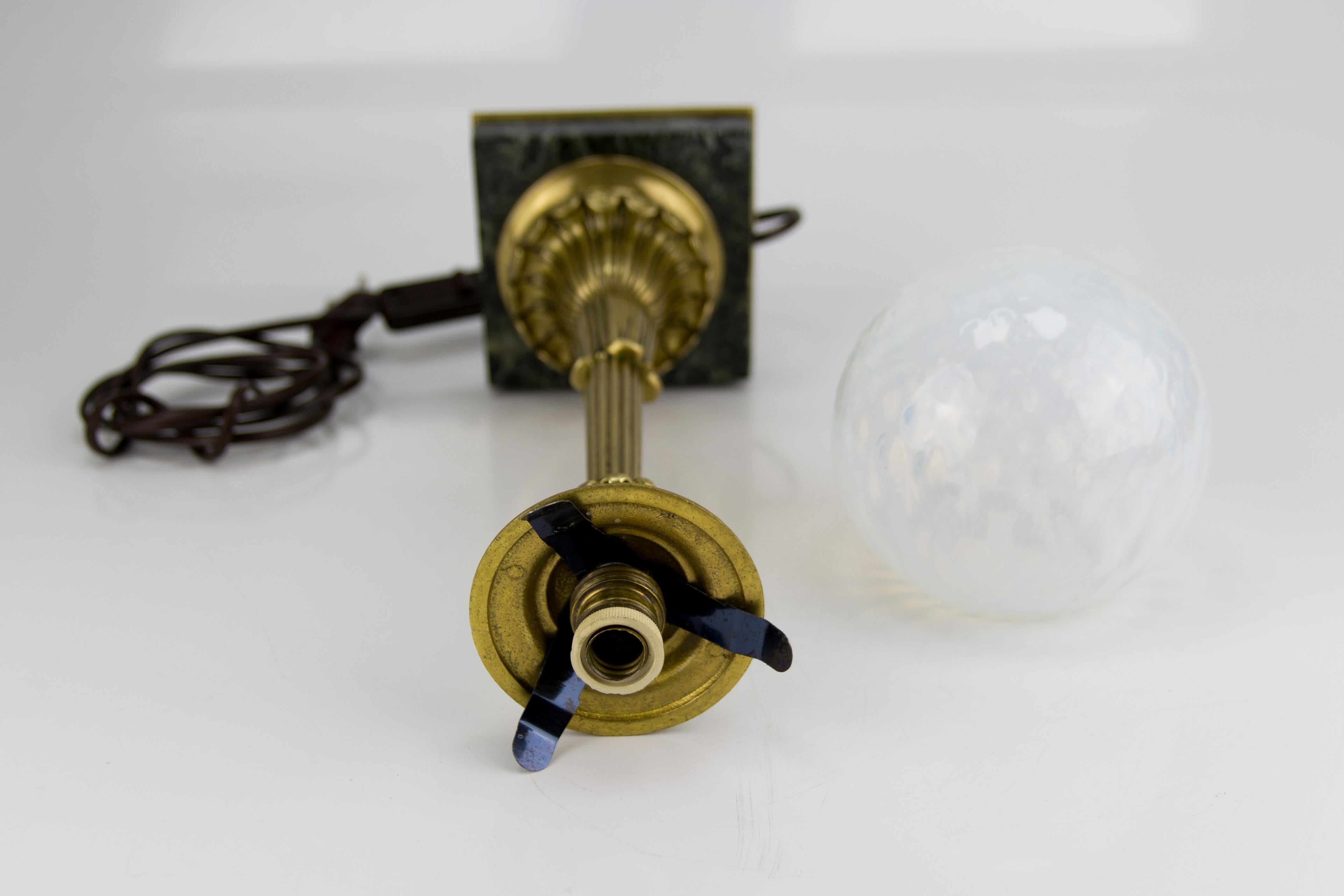 French Bronze Table Lamp with Marble Base and Opalescent Glass Shade, 1930s 10
