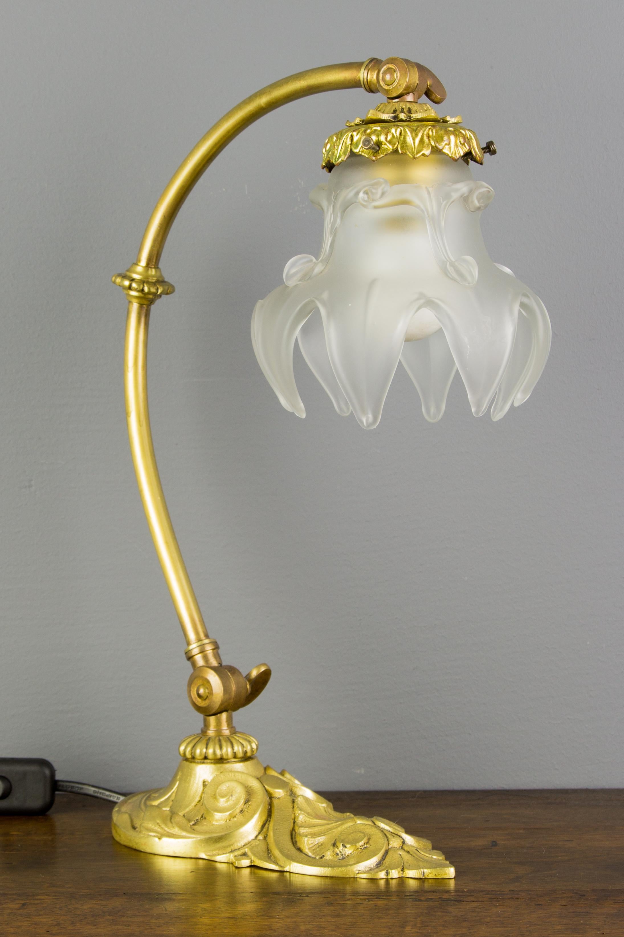 French Bronze Table or Wall Lamp with Frosted Glass Shade, 1930s In Good Condition In Barntrup, DE