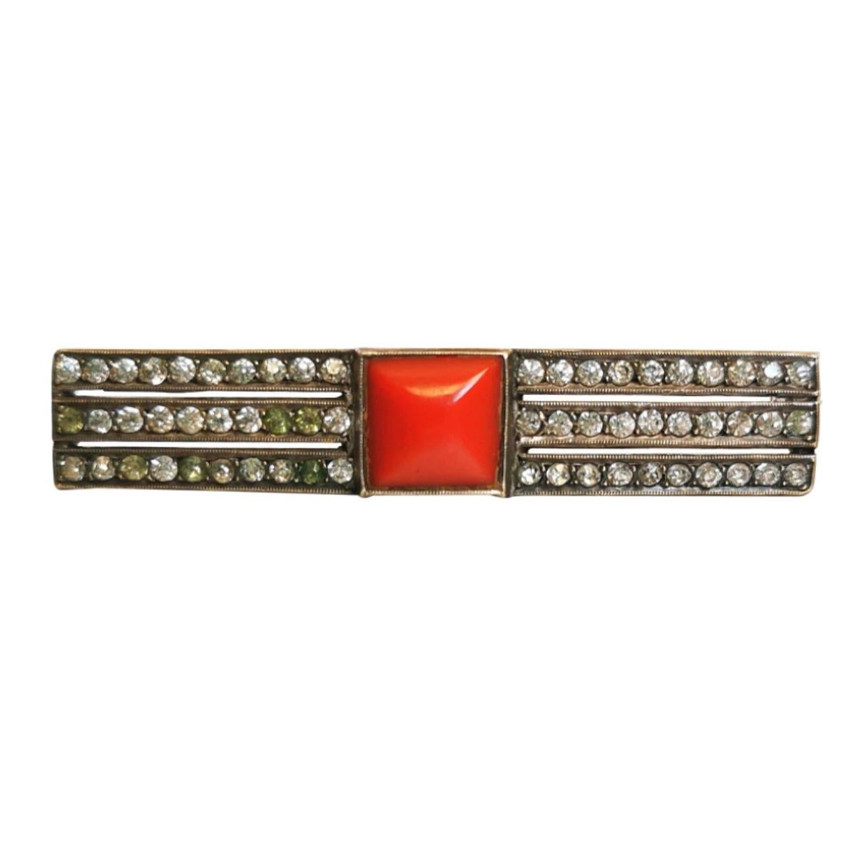 French Art Deco Brooch Paste Coral on Silver 1930S In Fair Condition For Sale In Geneva, CH