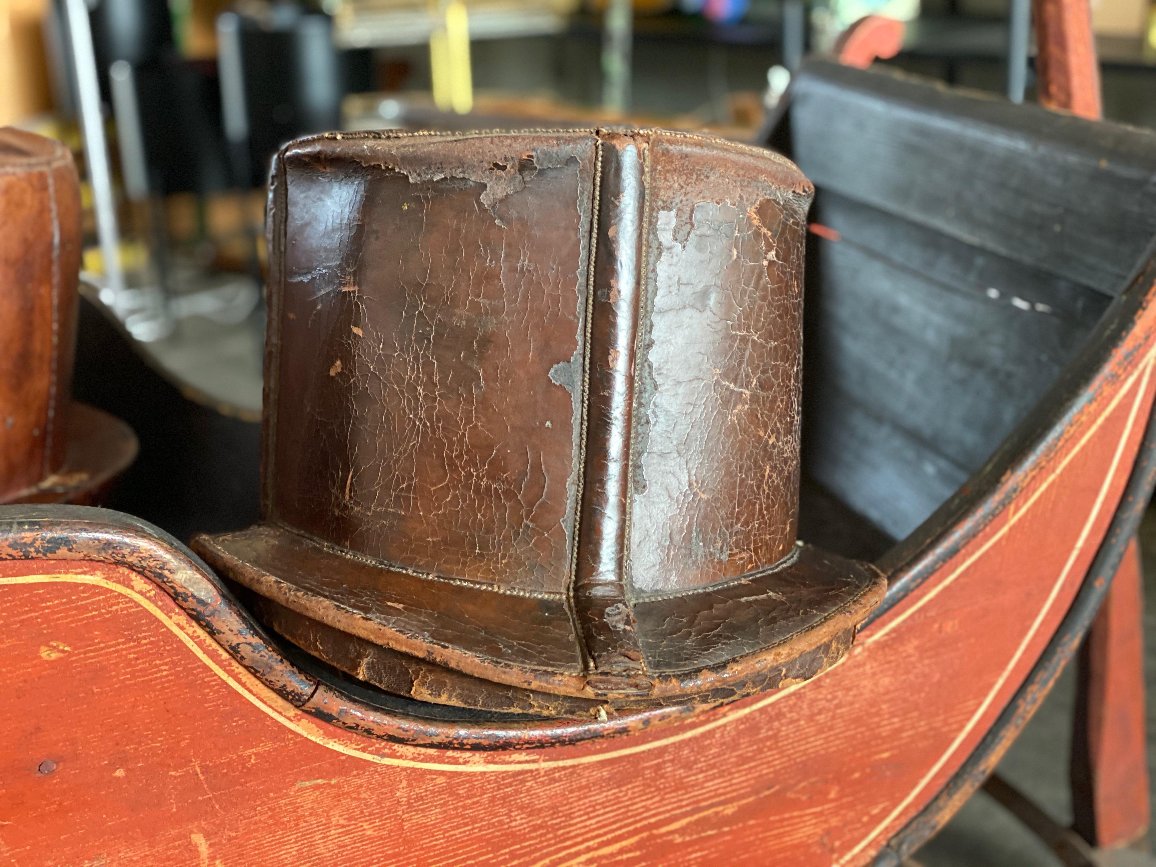 French Brown Hat Box for Cylinders, Early 19th Century For Sale 8