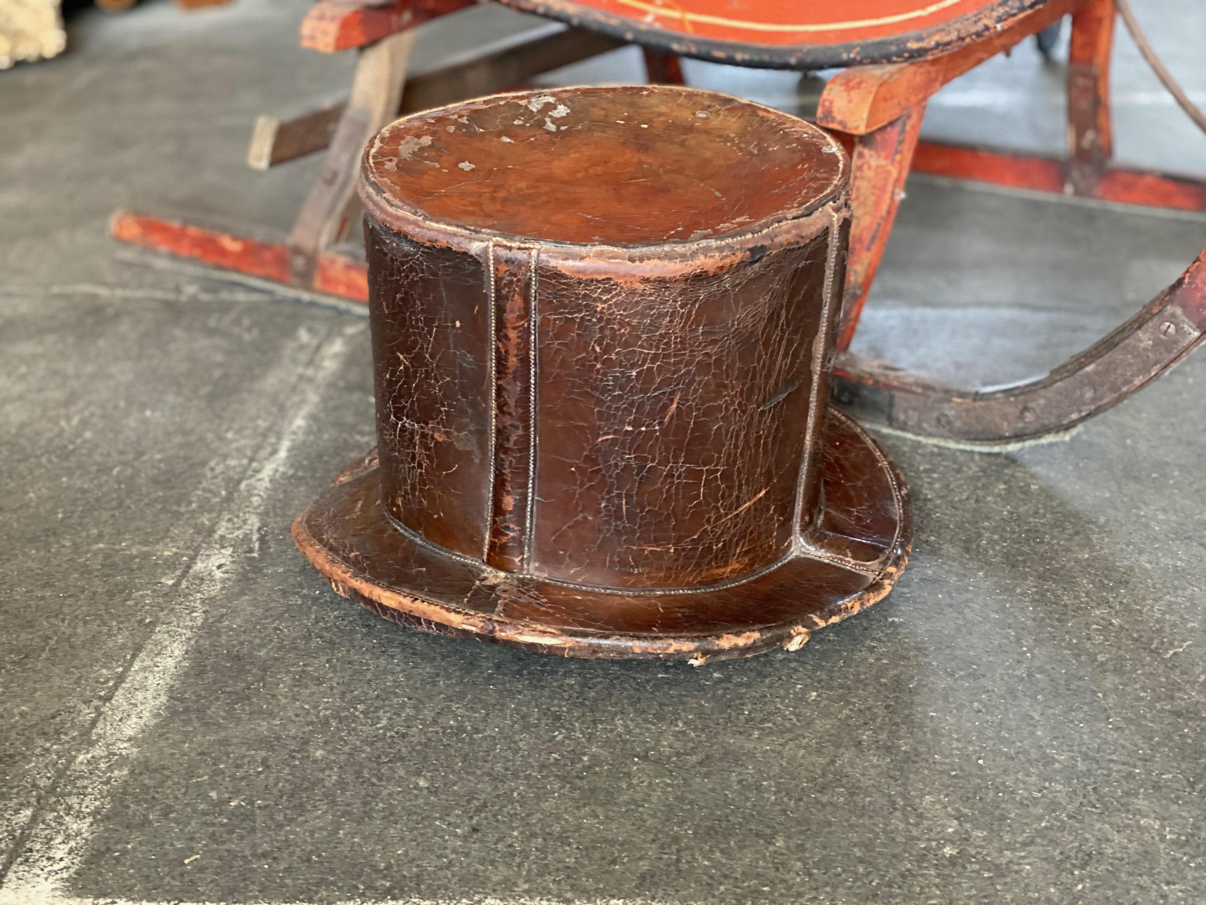 french hat with cylinder