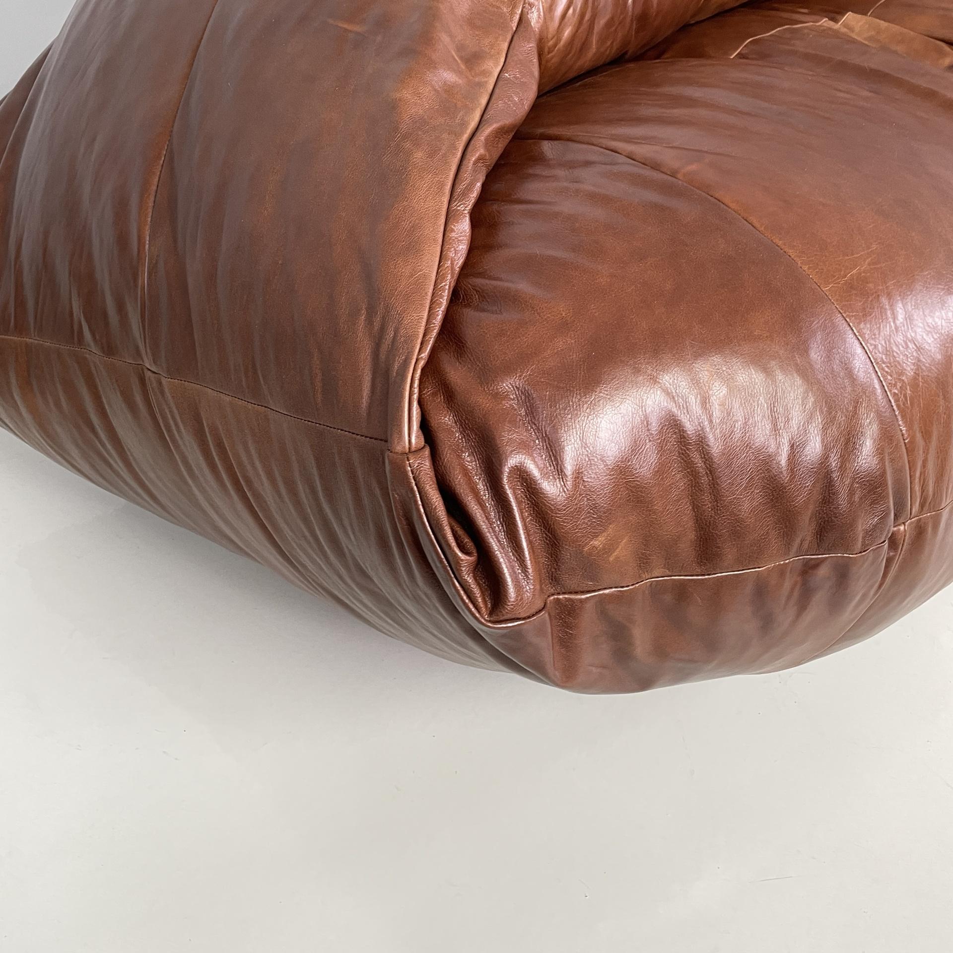 Braunes französisches Ledersofa Croissant von Raphael Raffel, 1970er Jahre im Angebot 8
