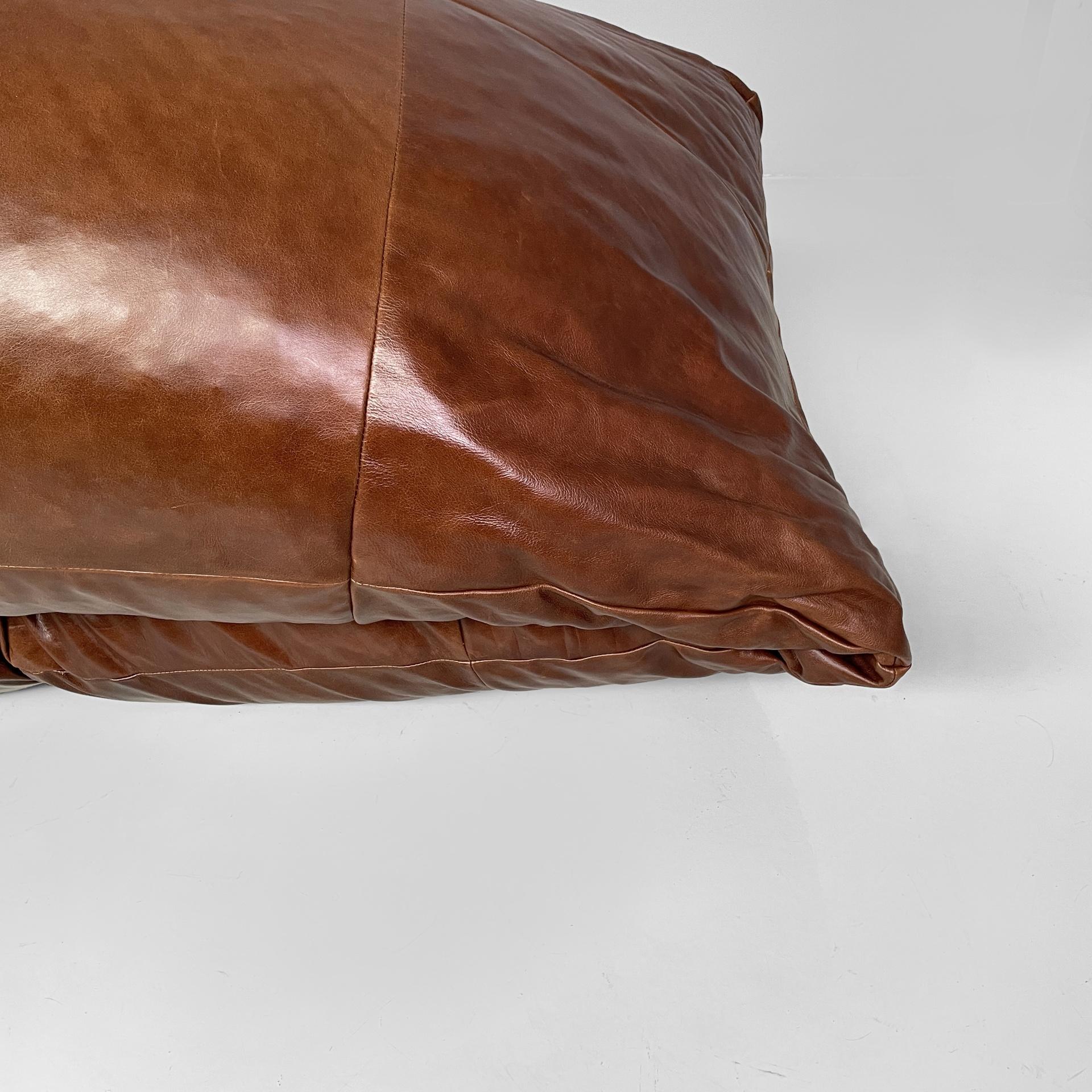 Braunes französisches Ledersofa Croissant von Raphael Raffel, 1970er Jahre im Angebot 9