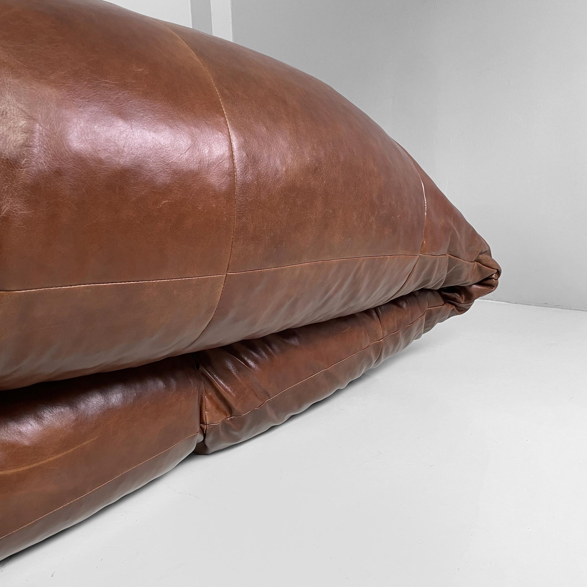 Braunes französisches Ledersofa Croissant von Raphael Raffel, 1970er Jahre im Angebot 10