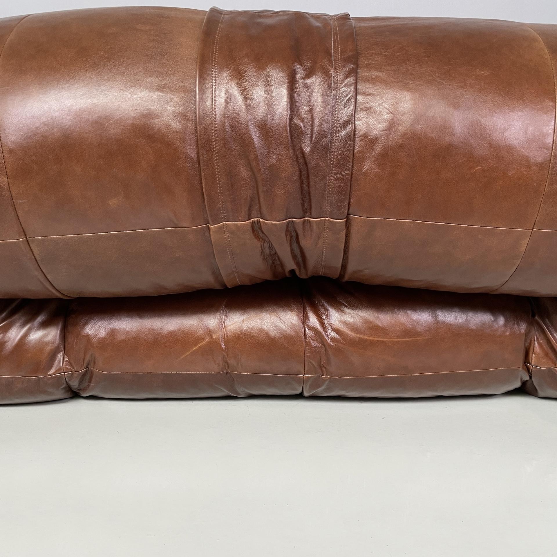 Braunes französisches Ledersofa Croissant von Raphael Raffel, 1970er Jahre im Angebot 12