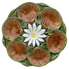 Plato de ostra de mayólica marrón francesa, hacia 1890