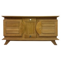 Buffet Art Déco français brutaliste en chêne des années 1930-1940