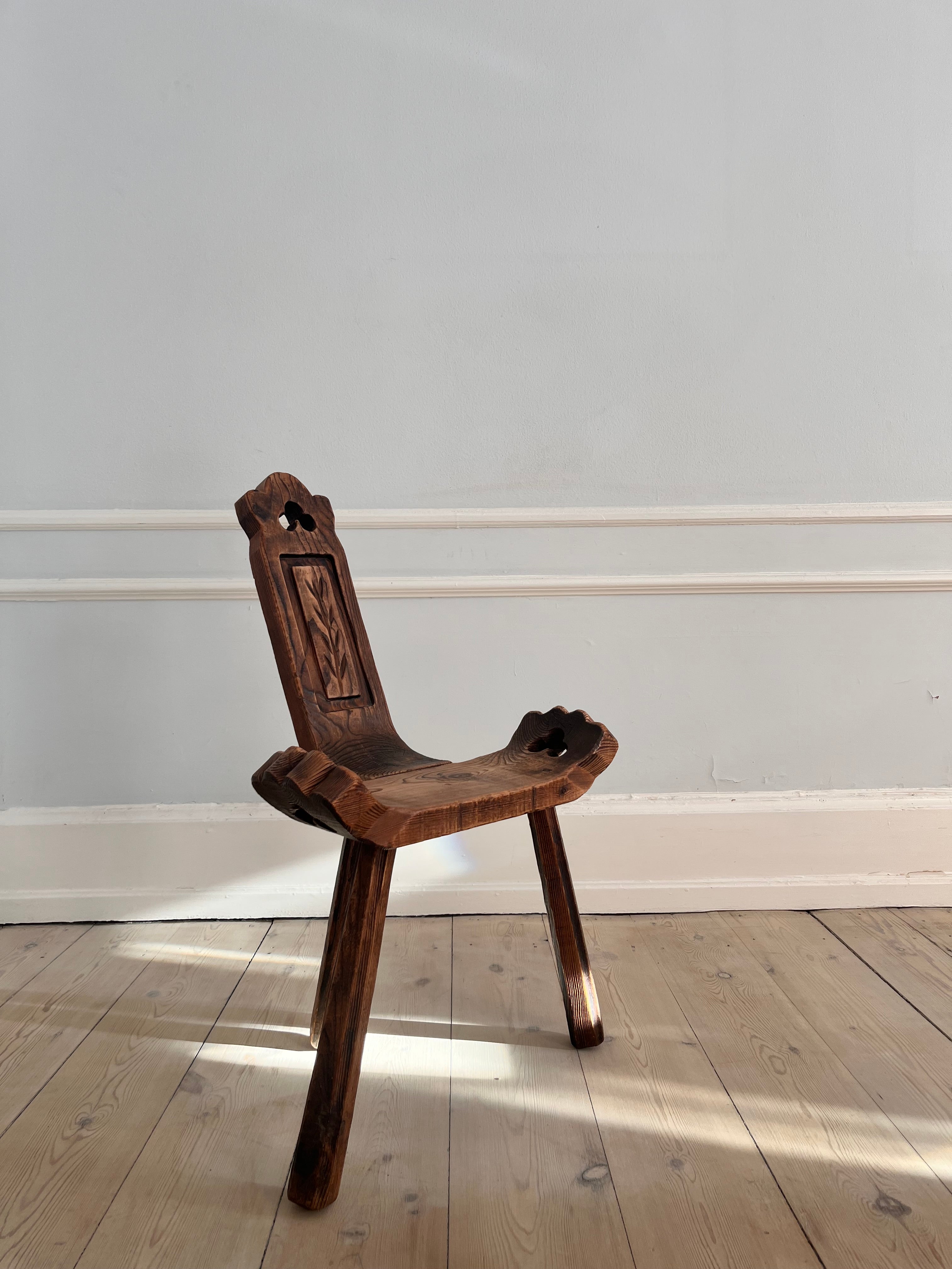 Brutalist French brutalist birth chair For Sale