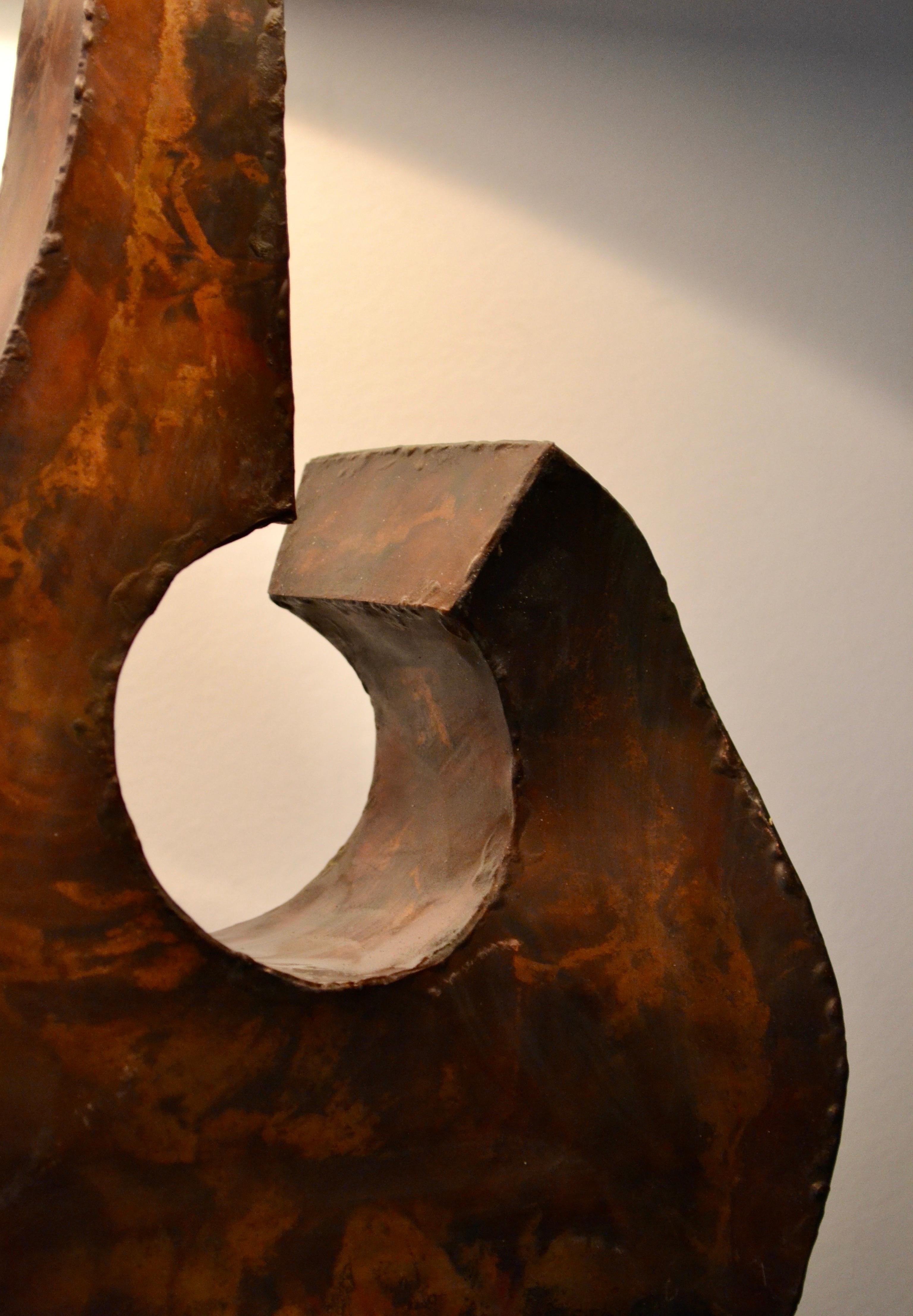 French Brutalist Brazed-Copper Table Lamp, Signed and Dated 1975 For Sale 2