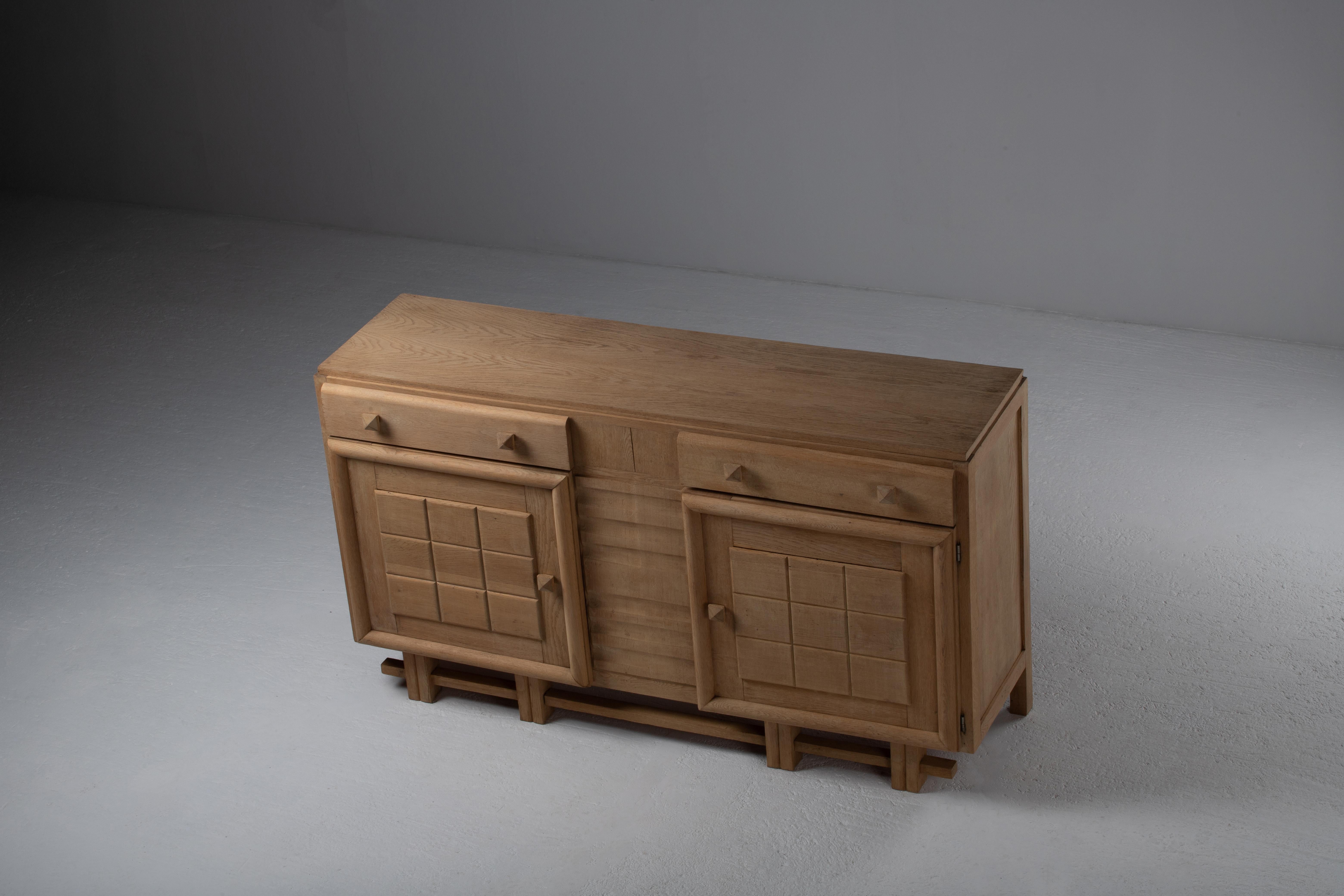 Francese Buffet brutalista francese, anni '50 in vendita