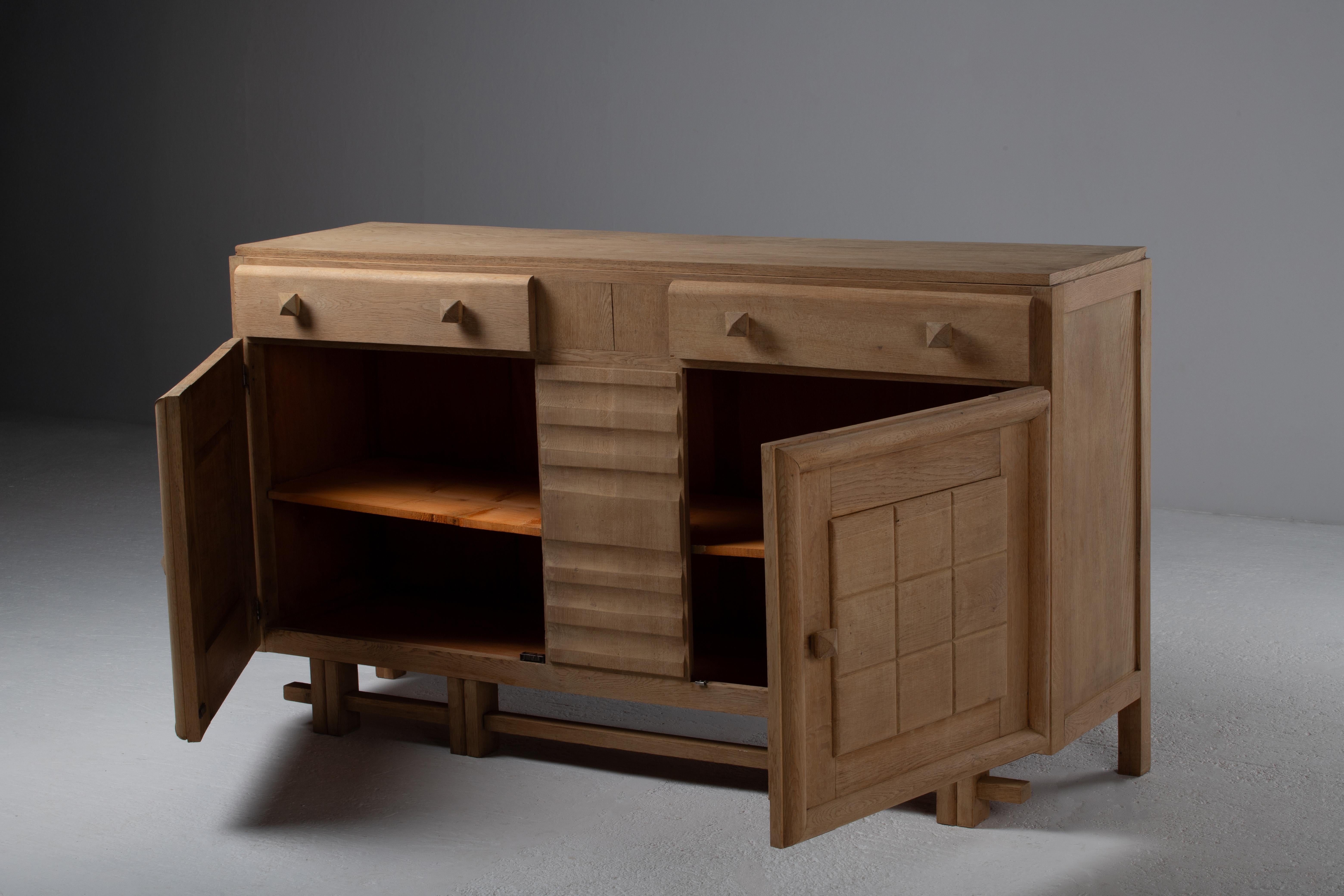 Buffet brutalista francese, anni '50 in vendita 1