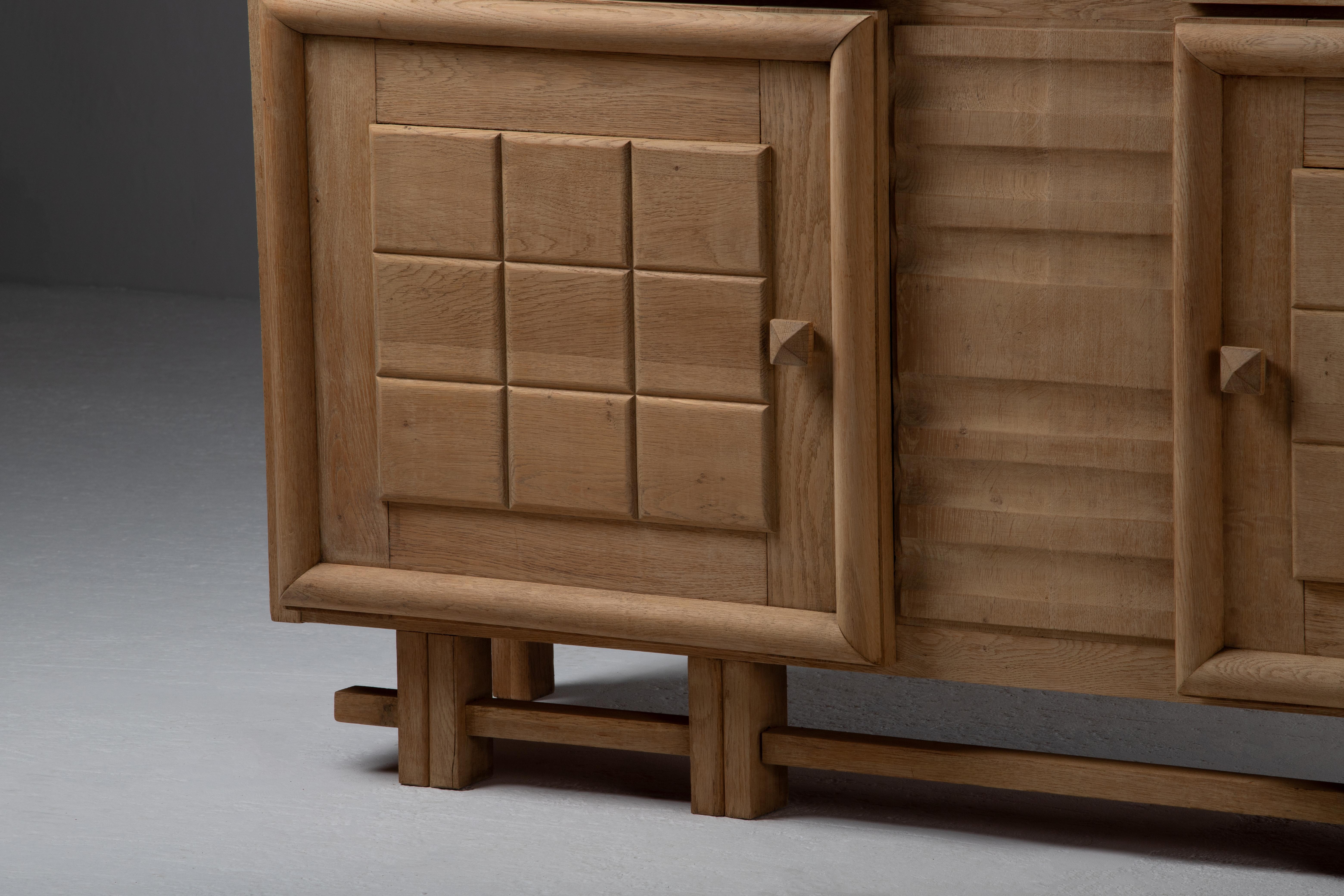 Buffet brutalista francese, anni '50 in vendita 2