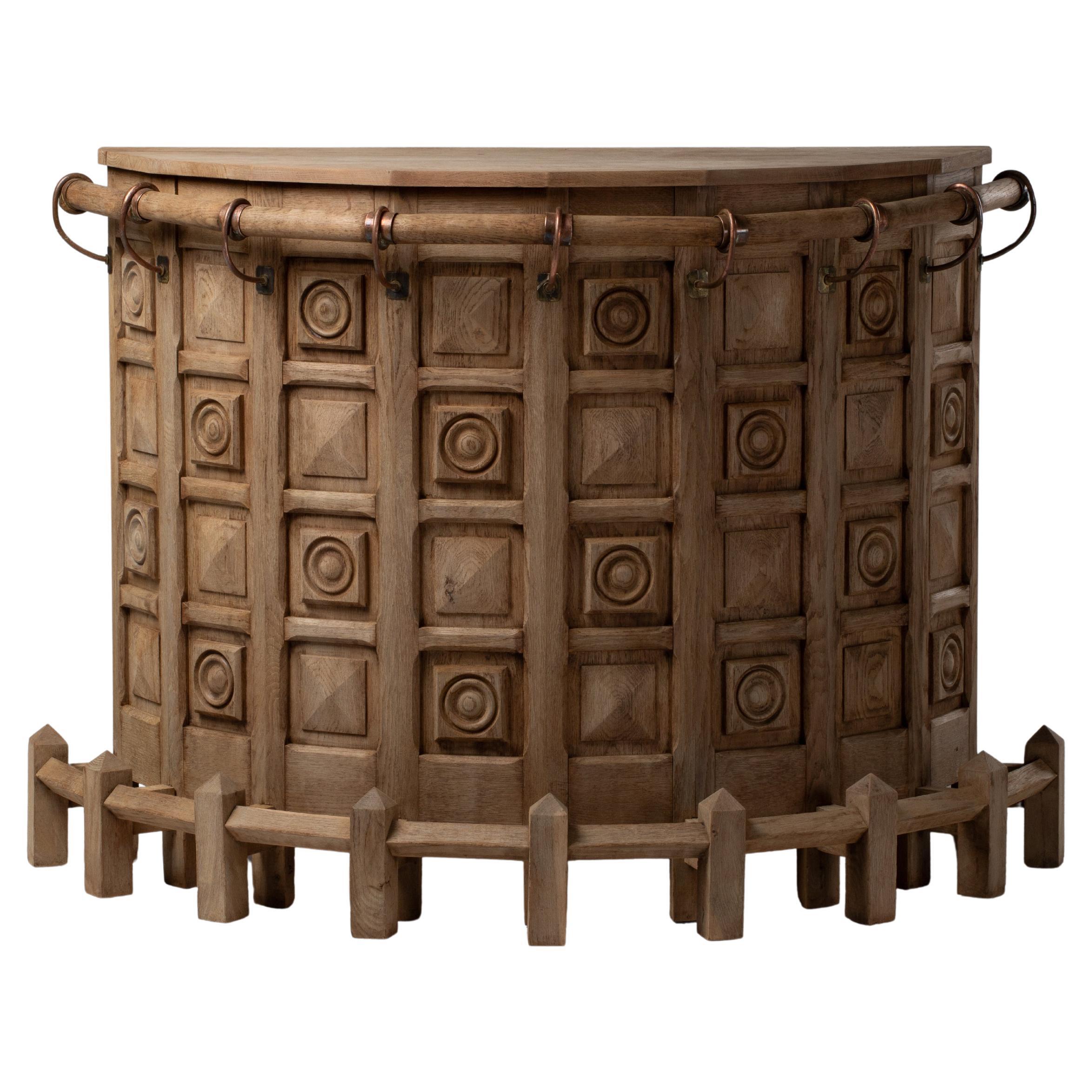 Bar en Oak Oak sculpté, années 1950