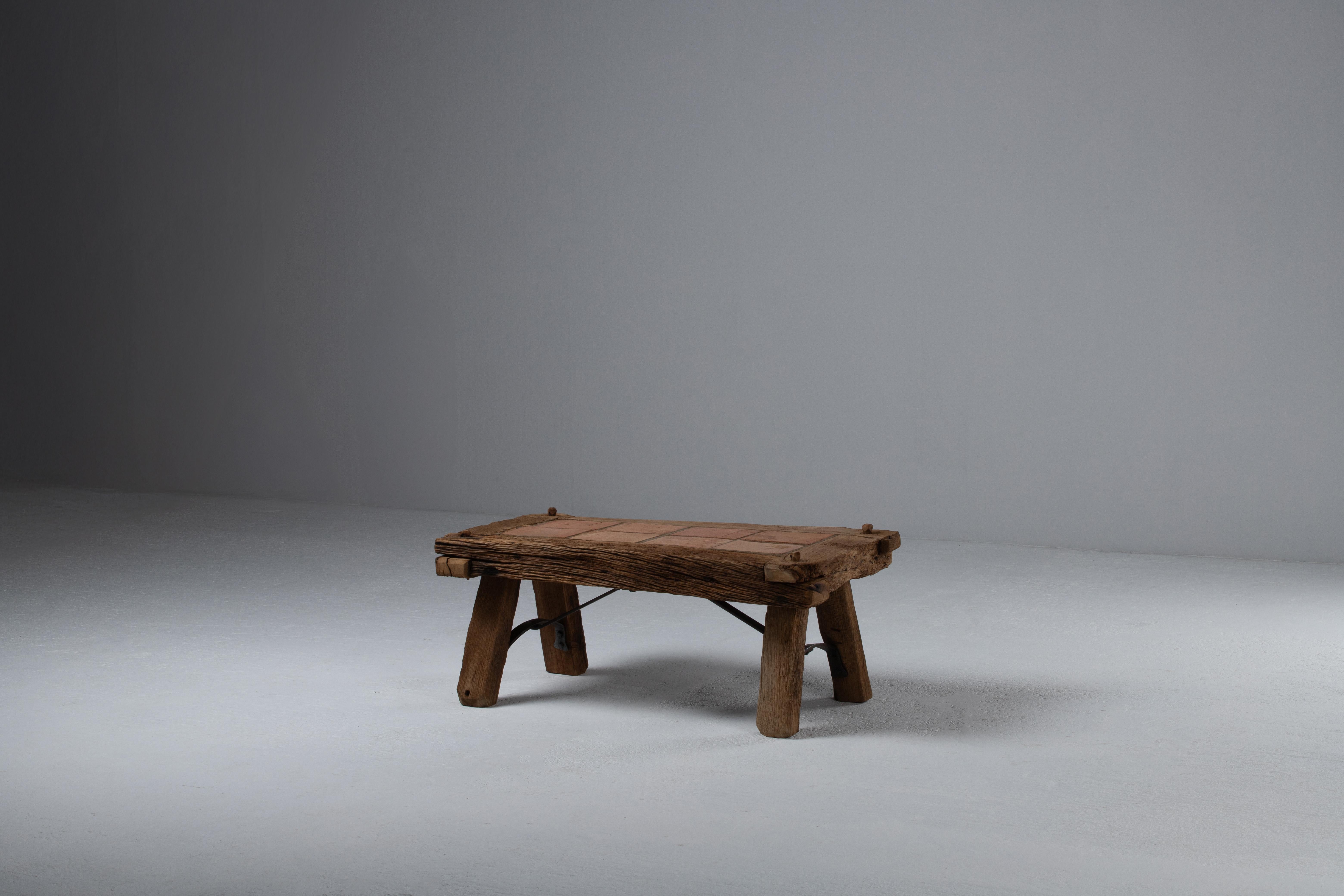 Table basse brutaliste française, années 1940, France en vente 7