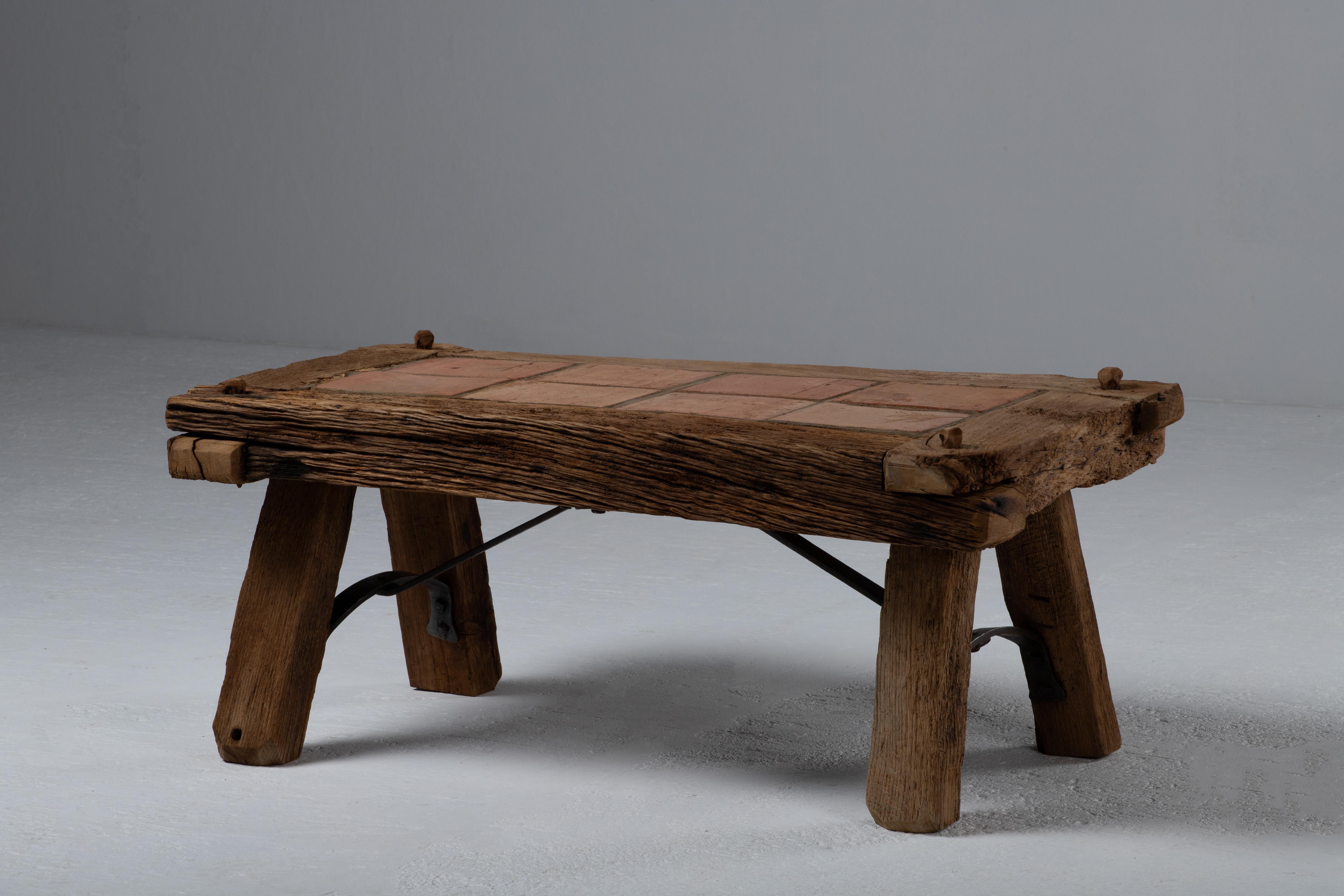 Table basse brutaliste française, années 1940, France en vente 8