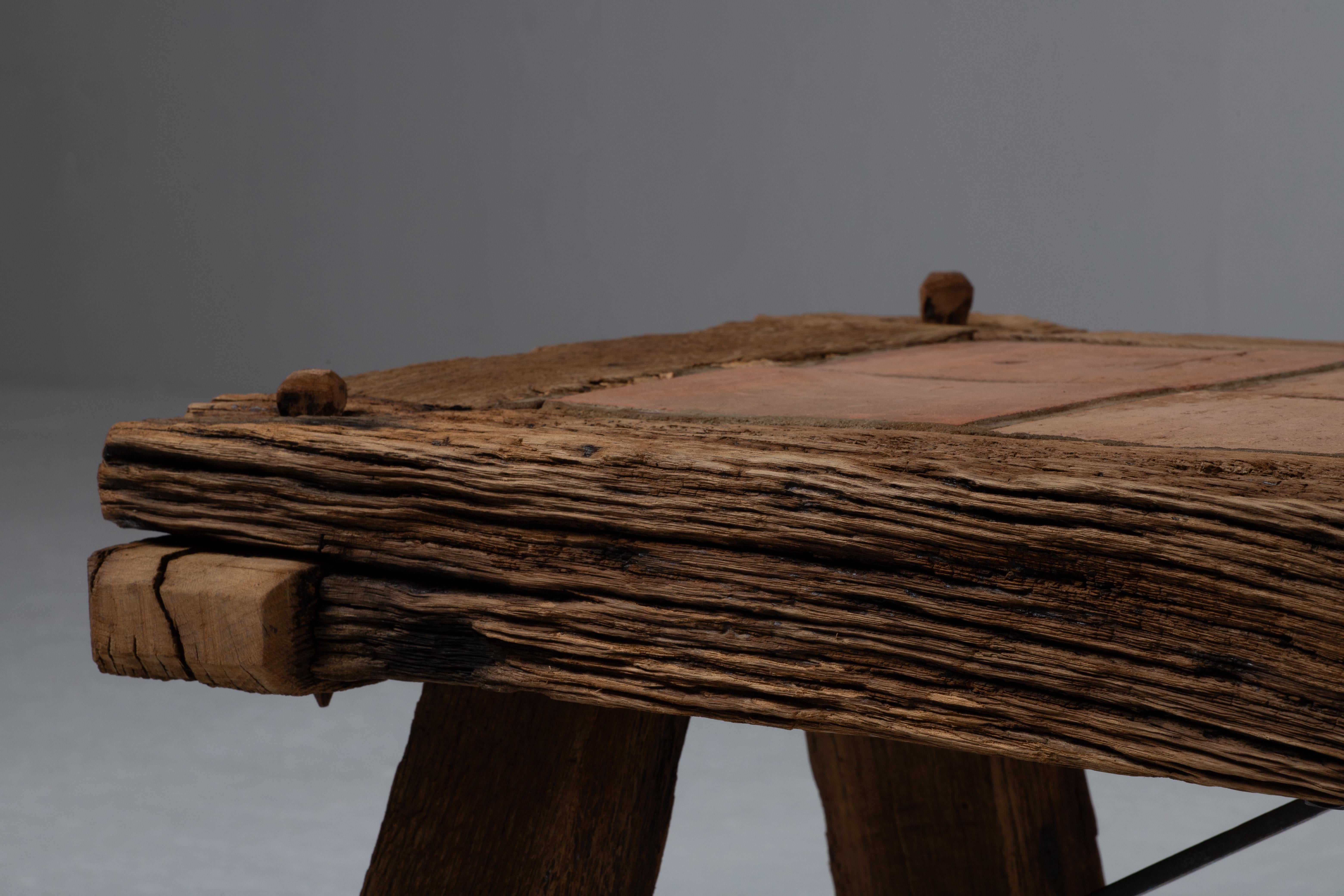 Céramique Table basse brutaliste française, années 1940, France en vente