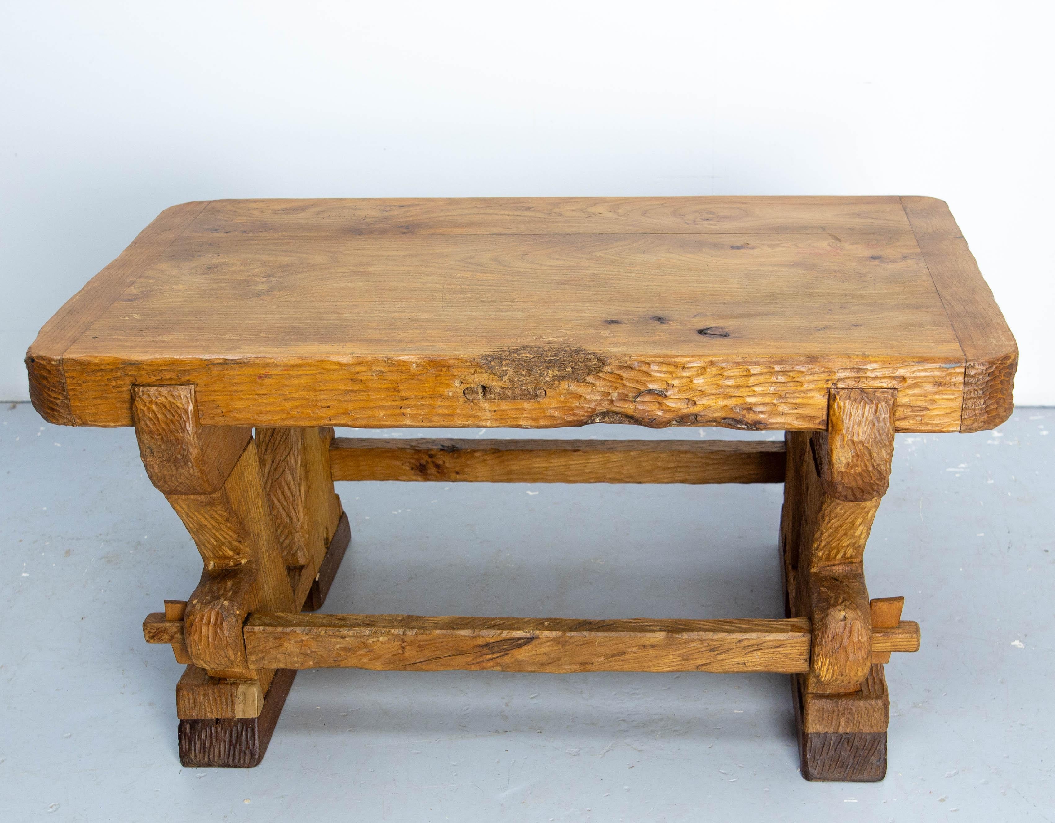 French Brutalist Coffee Table Elm Wood, circa 1970 In Good Condition For Sale In Labrit, Landes