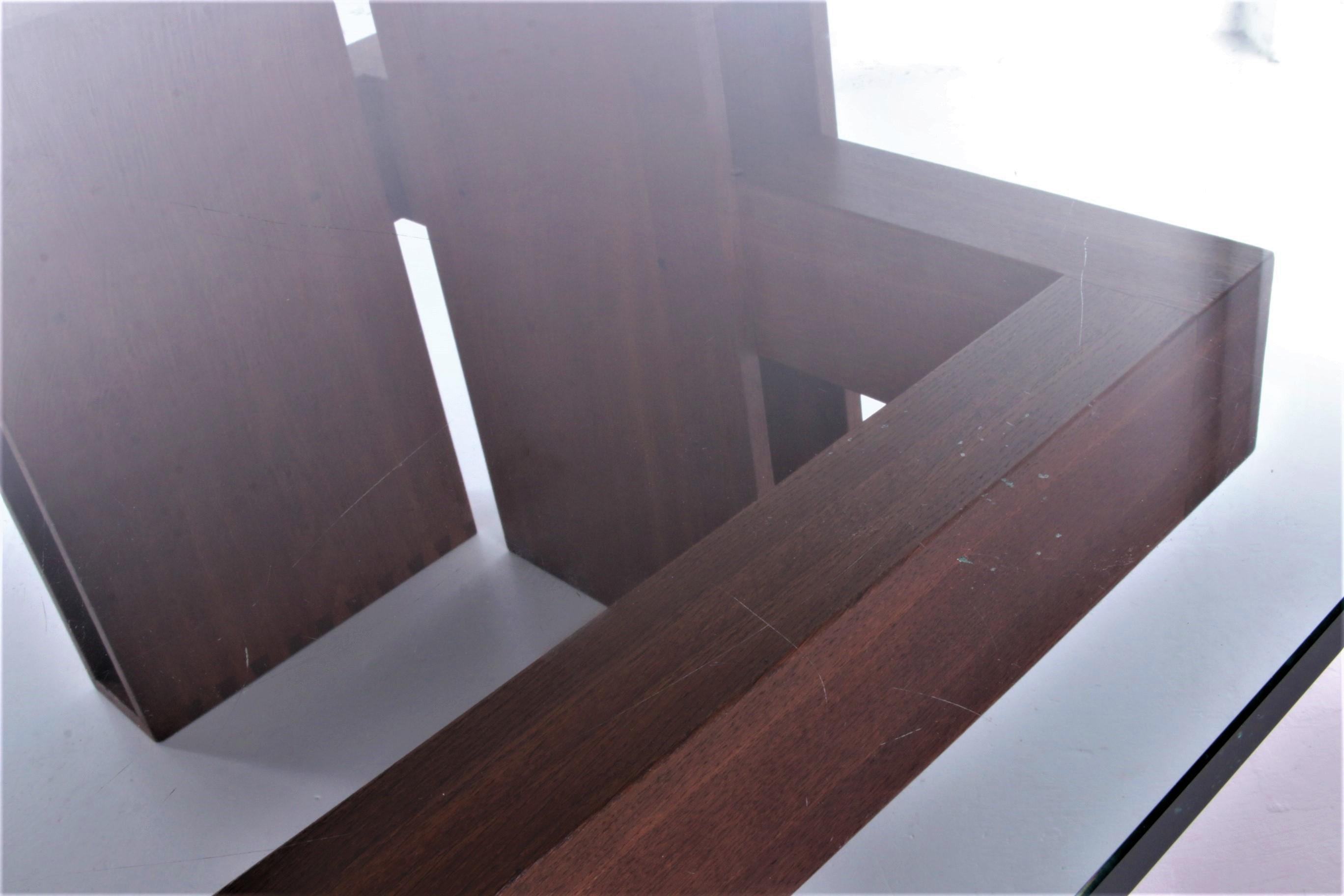 Table basse de conception brutaliste française en teck avec plateau en verre, 1970 en vente 4
