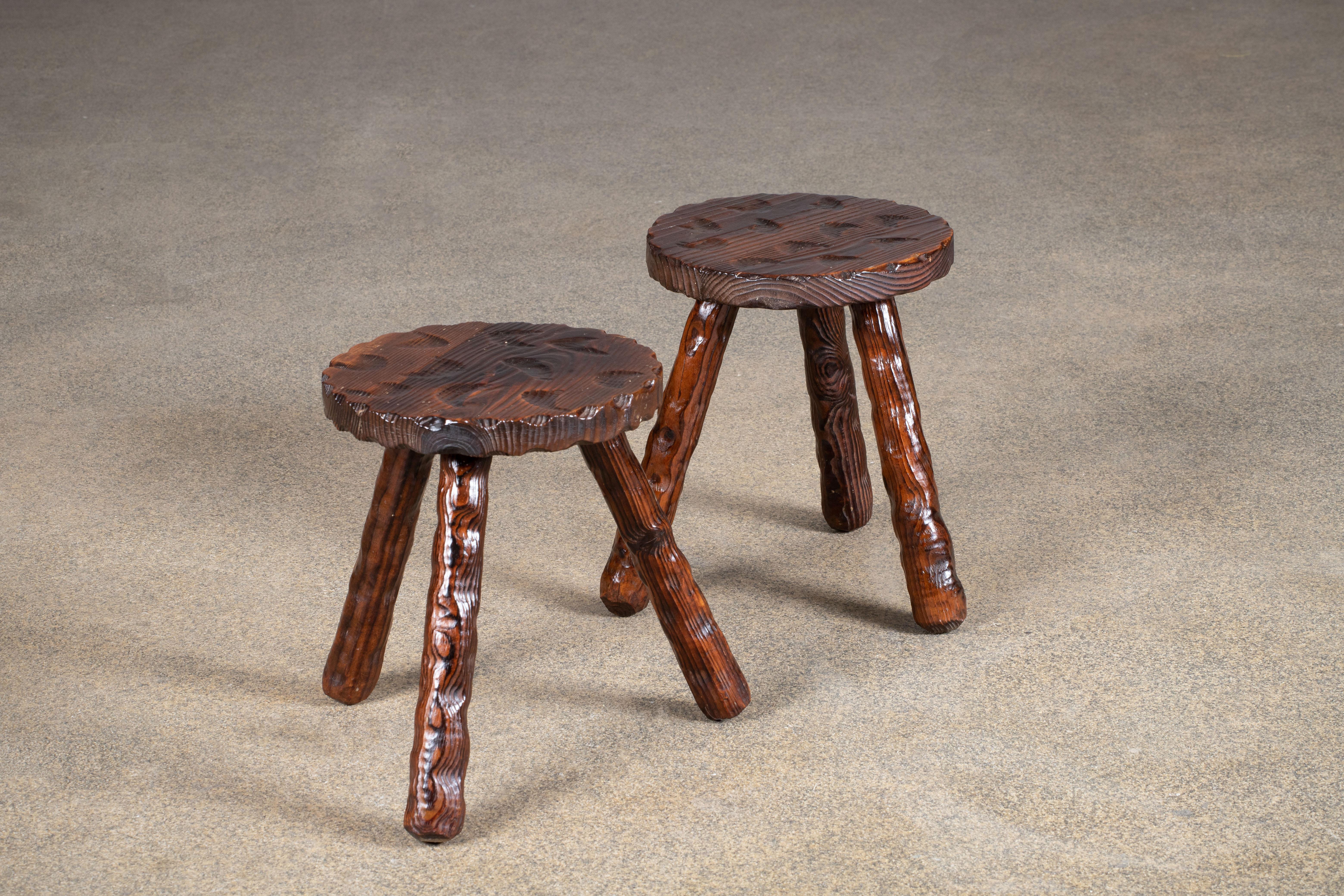 French Brutalist Handcarved Tripod Stool, a Pair In Good Condition For Sale In Wiesbaden, DE