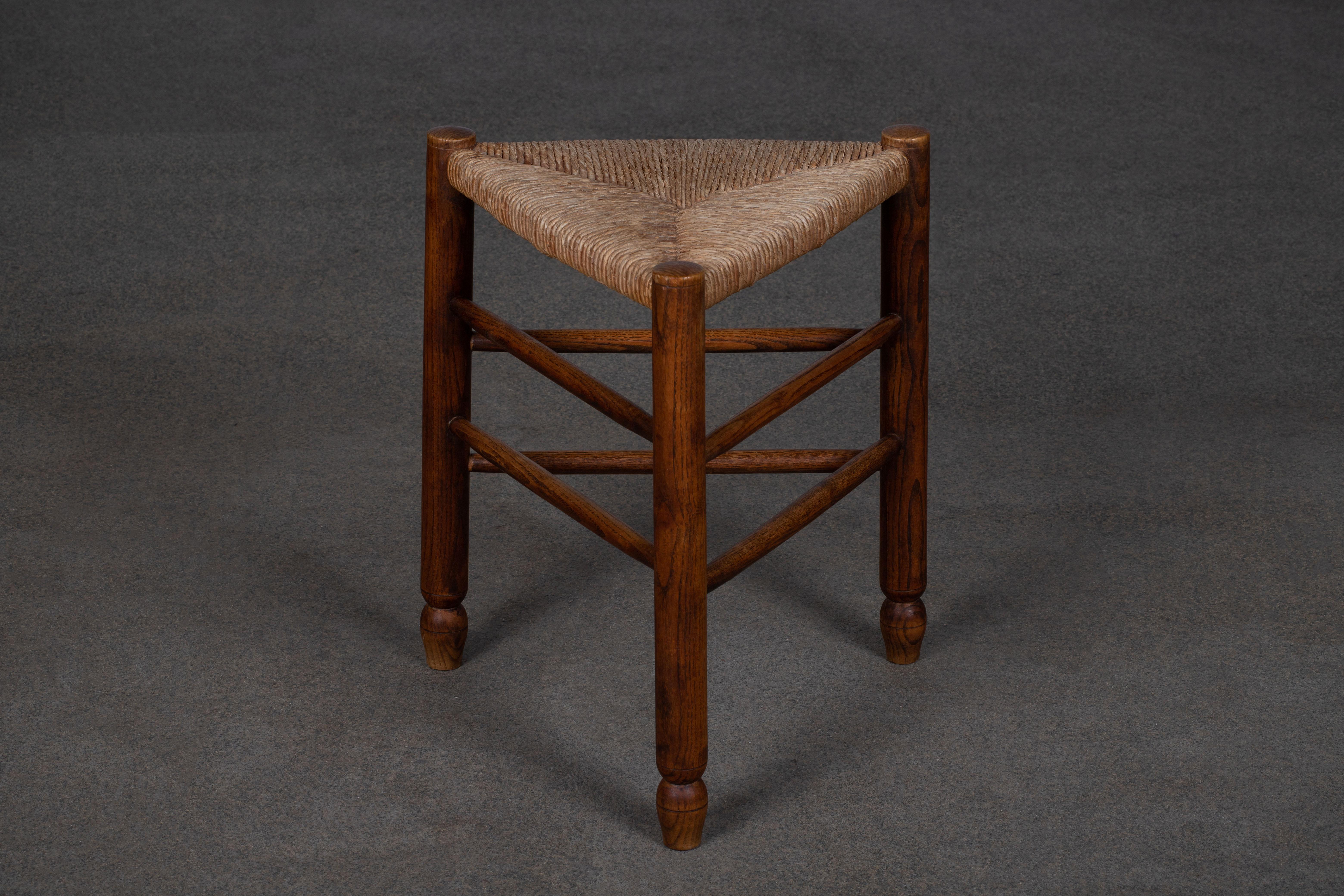 French Brutalist Handcarved Tripod Stool, in Style of Charlotte Perriand In Good Condition In Wiesbaden, DE