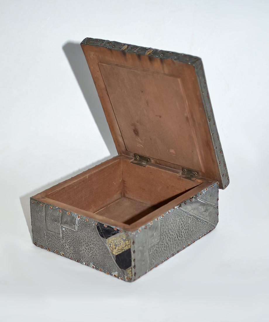 Caja de metal con bisagras Brutalista Años 60, Francia Estaño en venta
