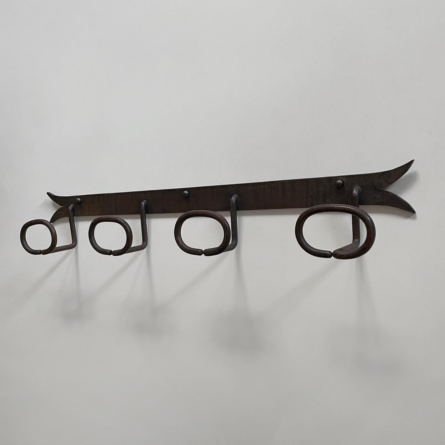French Brutalist Iron Coat Rack In Good Condition For Sale In Los Angeles, CA