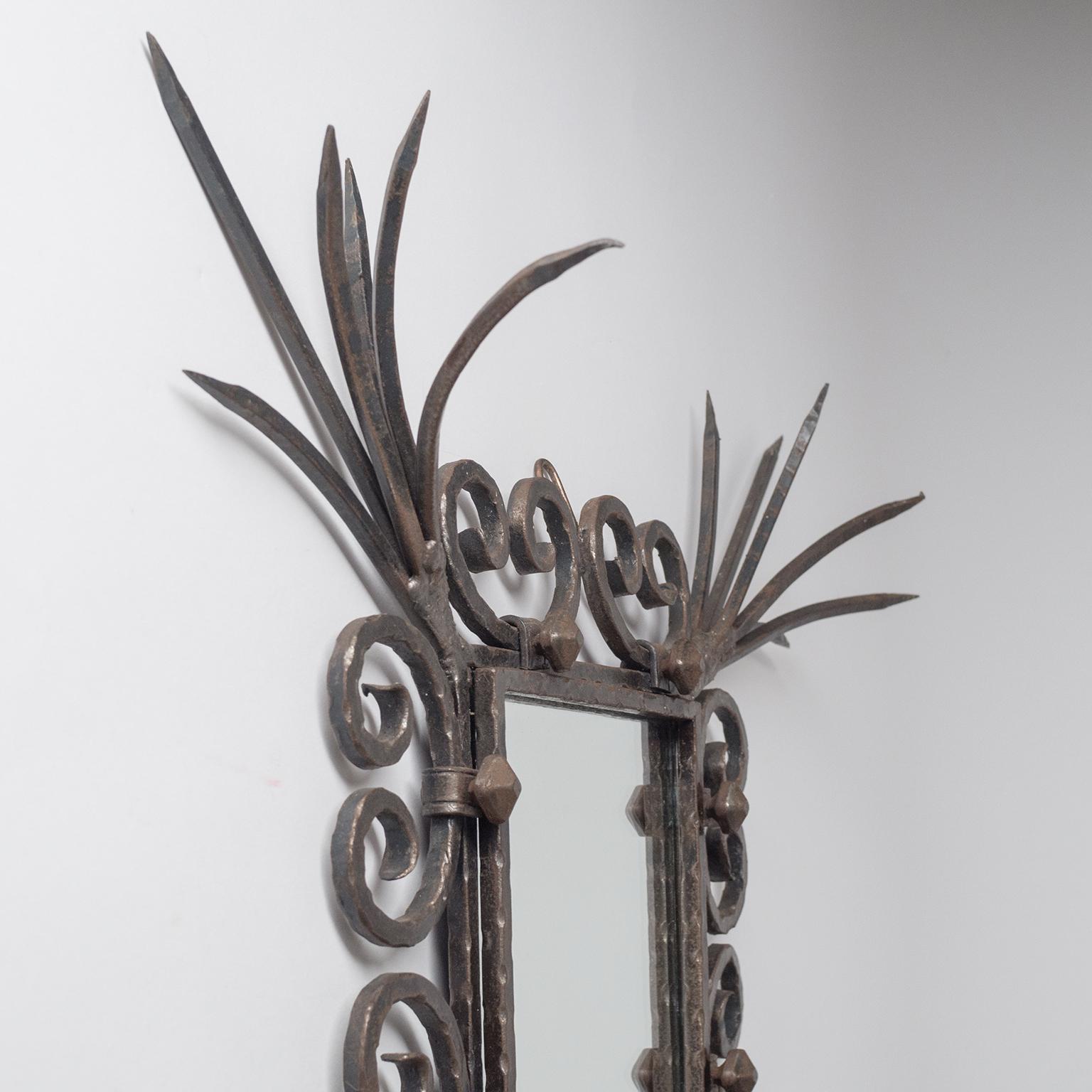 French Brutalist Mirror, circa 1970, Forged Iron In Good Condition For Sale In Vienna, AT