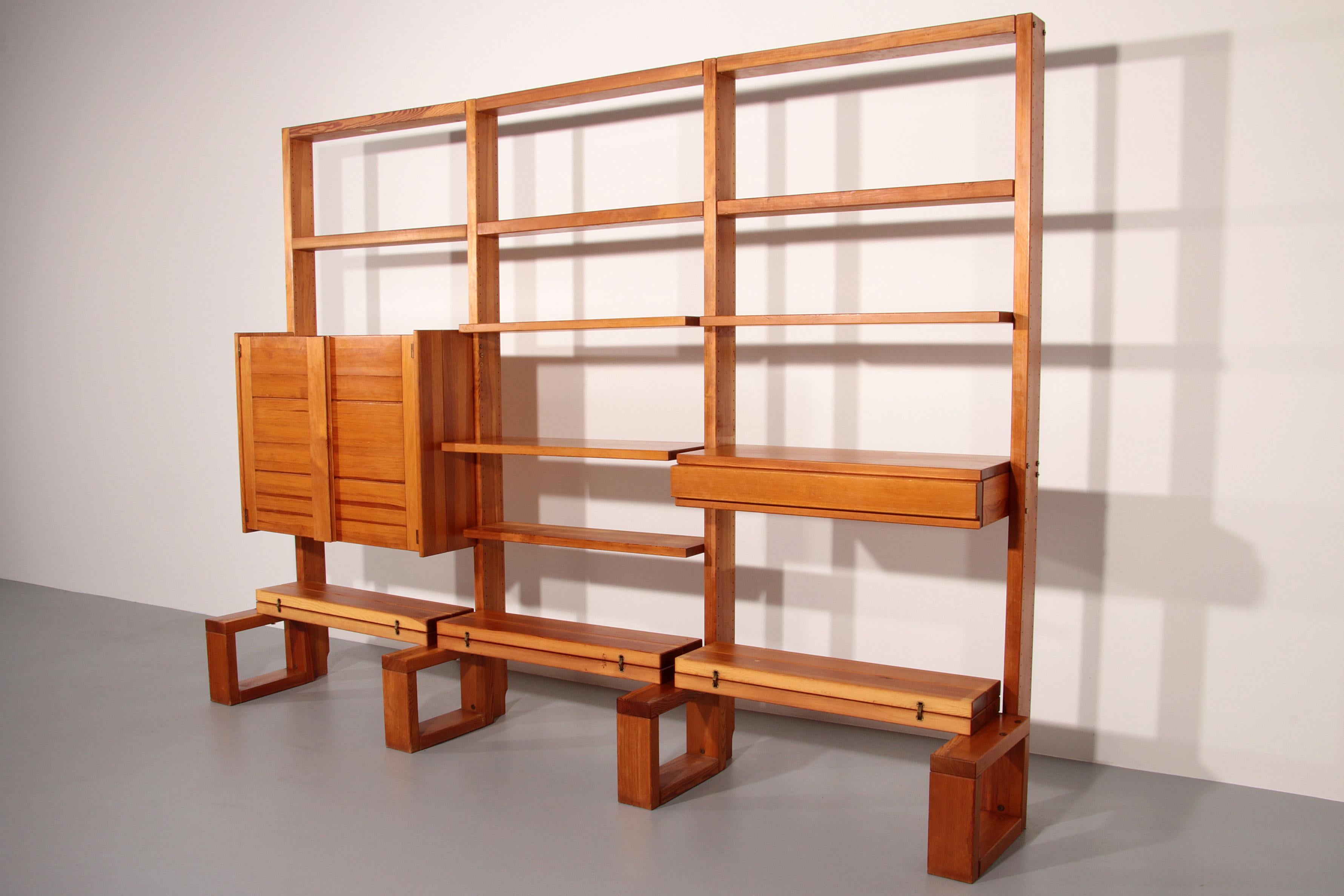 Système mural modulaire brutaliste français - Elegance industrielle, vers 1950 en vente 8