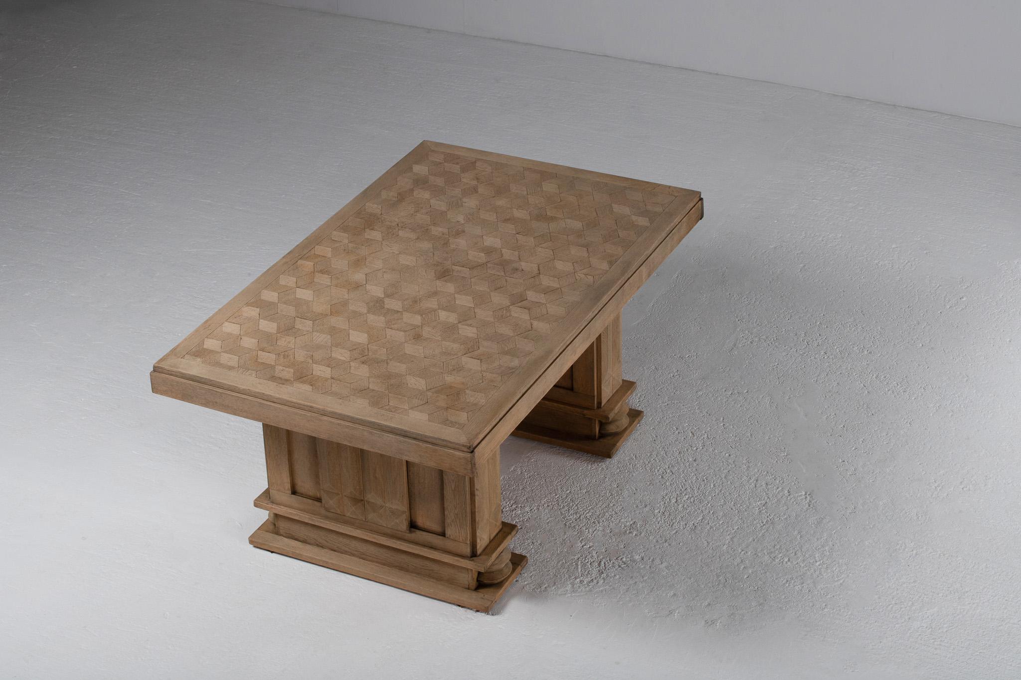 Table de salle à manger brutaliste française, années 1940 en vente 3