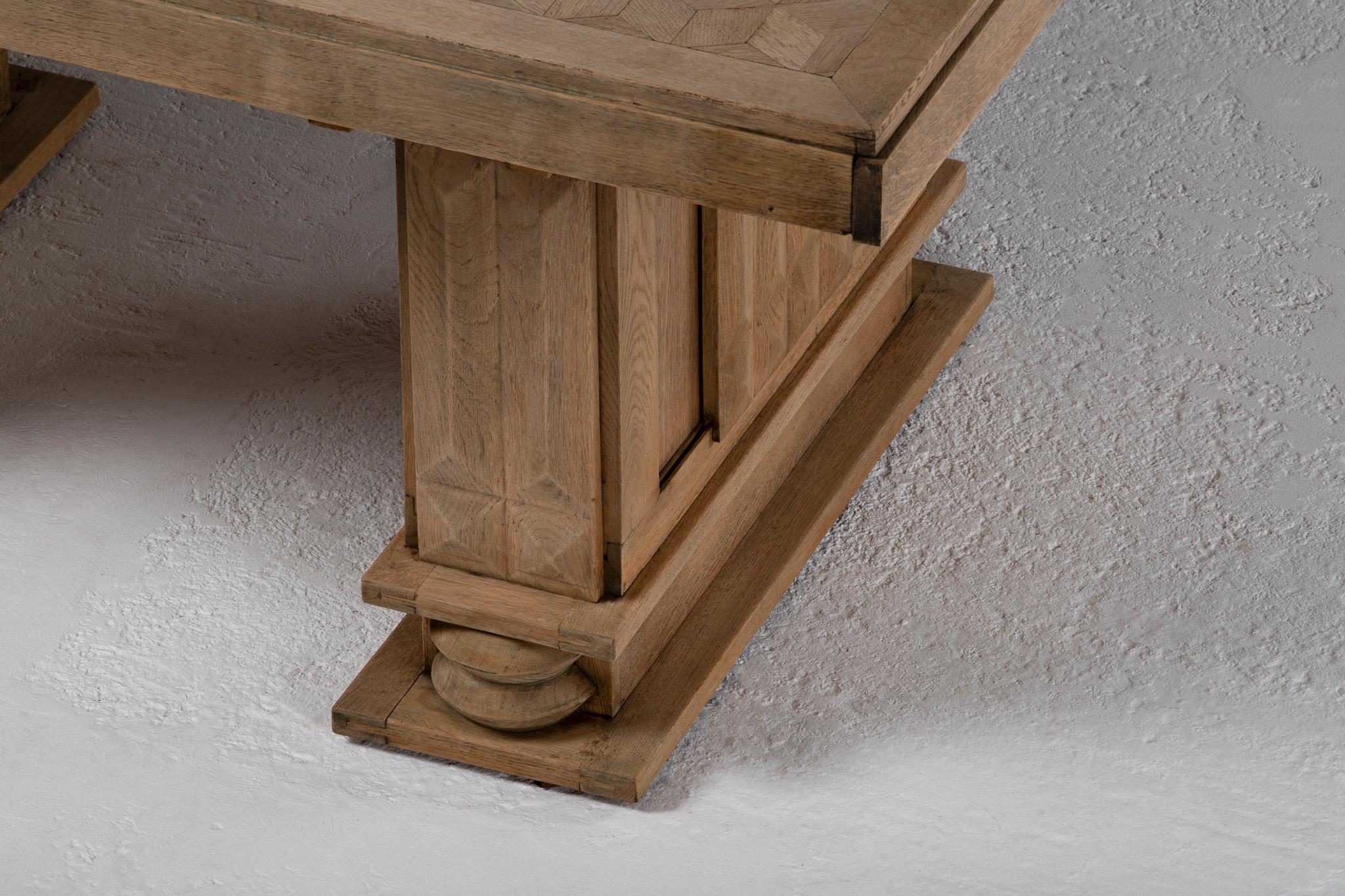 Milieu du XXe siècle Table de salle à manger brutaliste française, années 1940 en vente