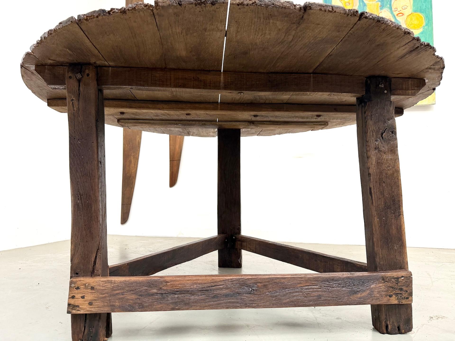 French brutalist popular-art round oak table, CIRCA 1880 For Sale 12