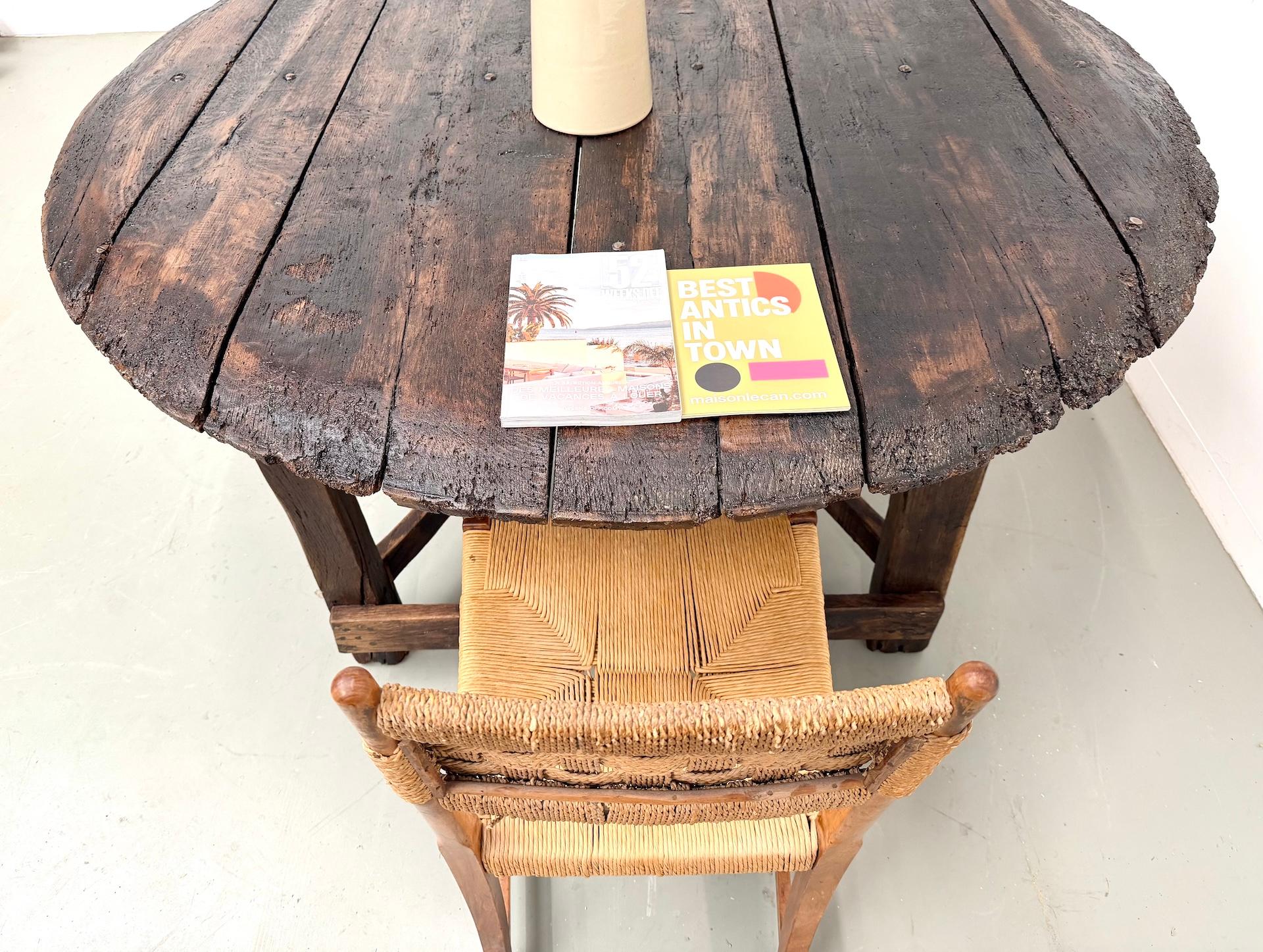 French brutalist popular-art round oak table, CIRCA 1880 For Sale 2