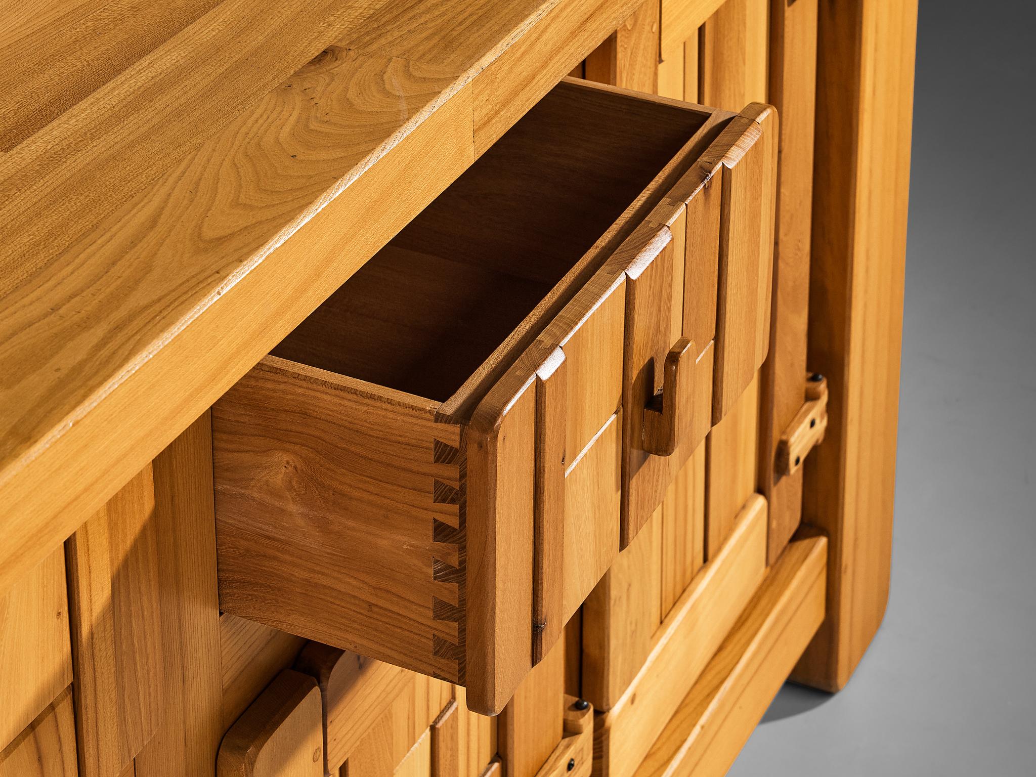 French Brutalist Sideboard with Graphic Doors in Solid Elm For Sale 8