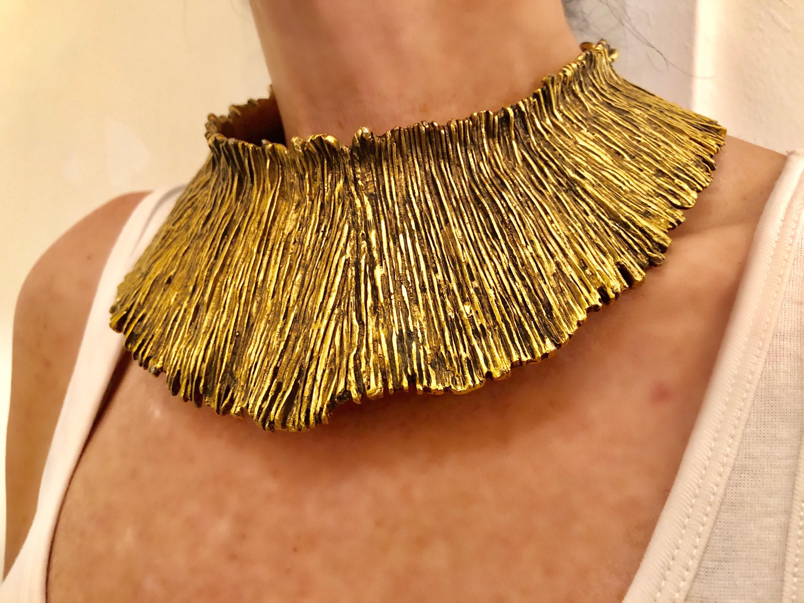 French Brutalist Style Gilt Textured Statement Necklace  In Excellent Condition In Palm Springs, CA