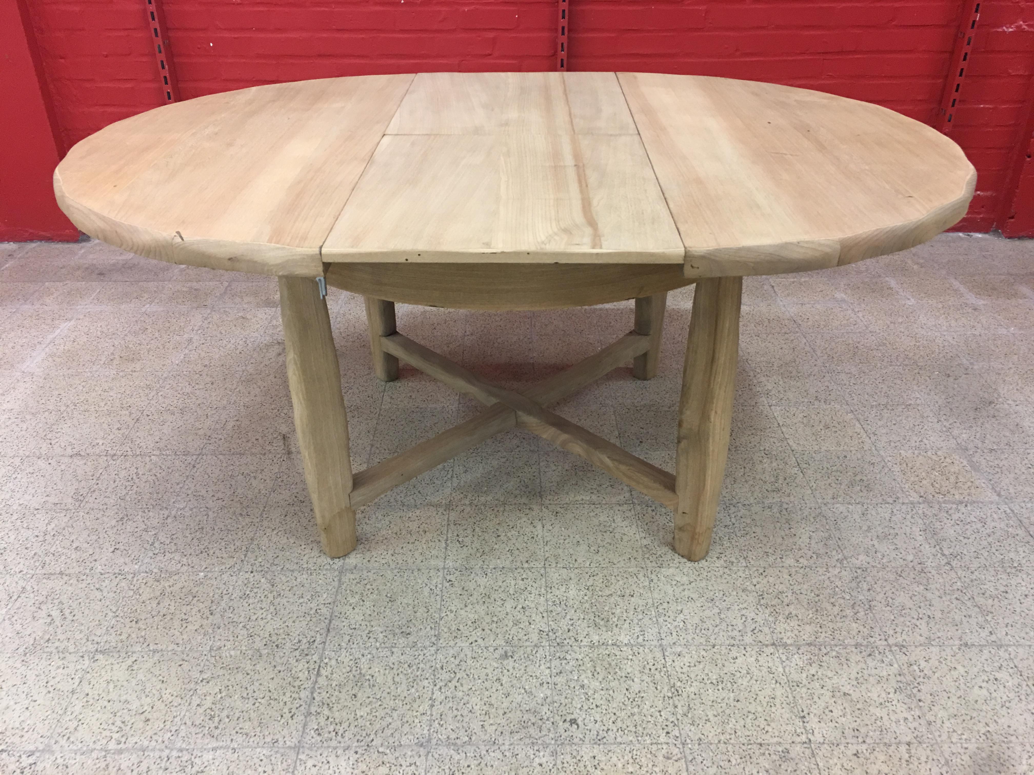 French Brutalist Table in Solid Elm, circa 1950-1960 For Sale 2