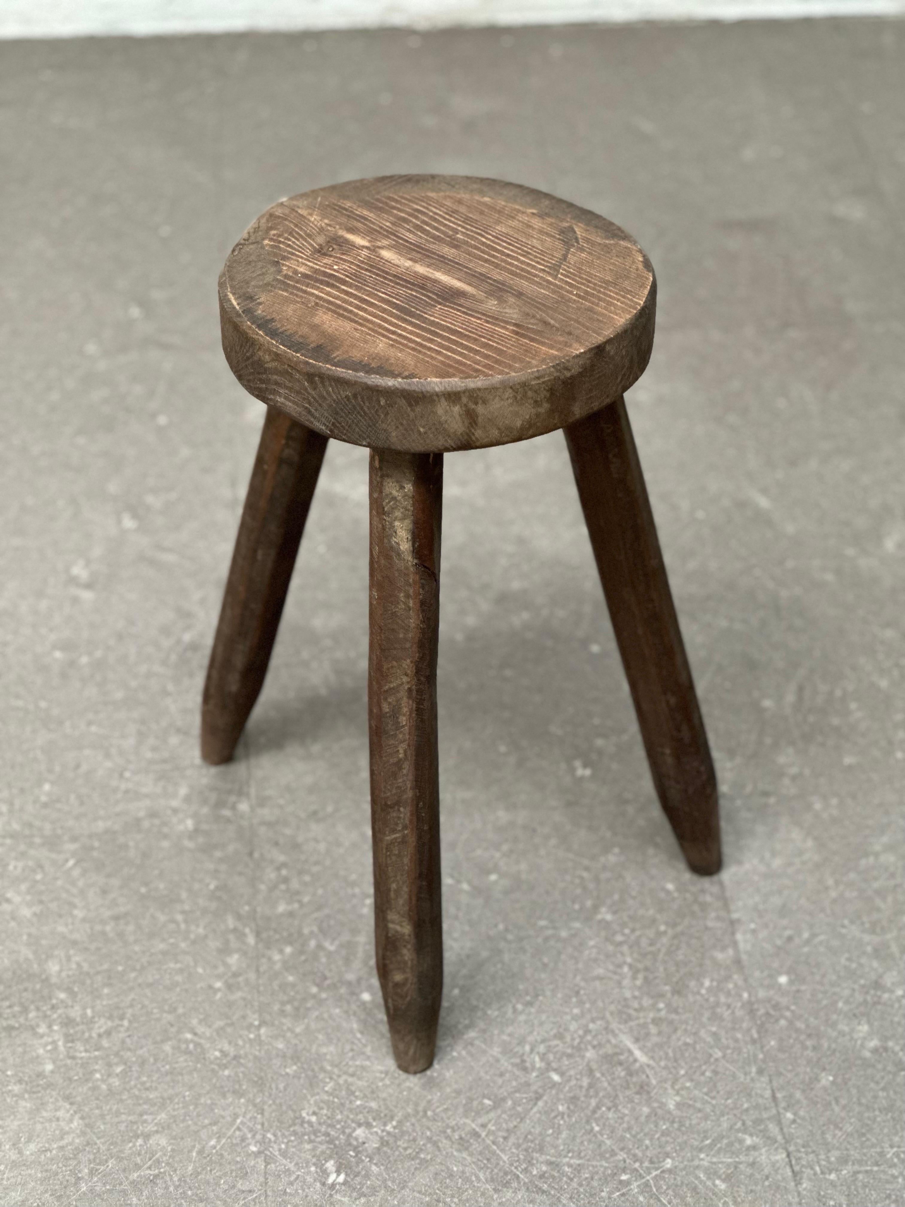 Hand-Carved French Brutalist Tripod Stool, 1960s - Embrace the Charm of Primitive Elegance For Sale