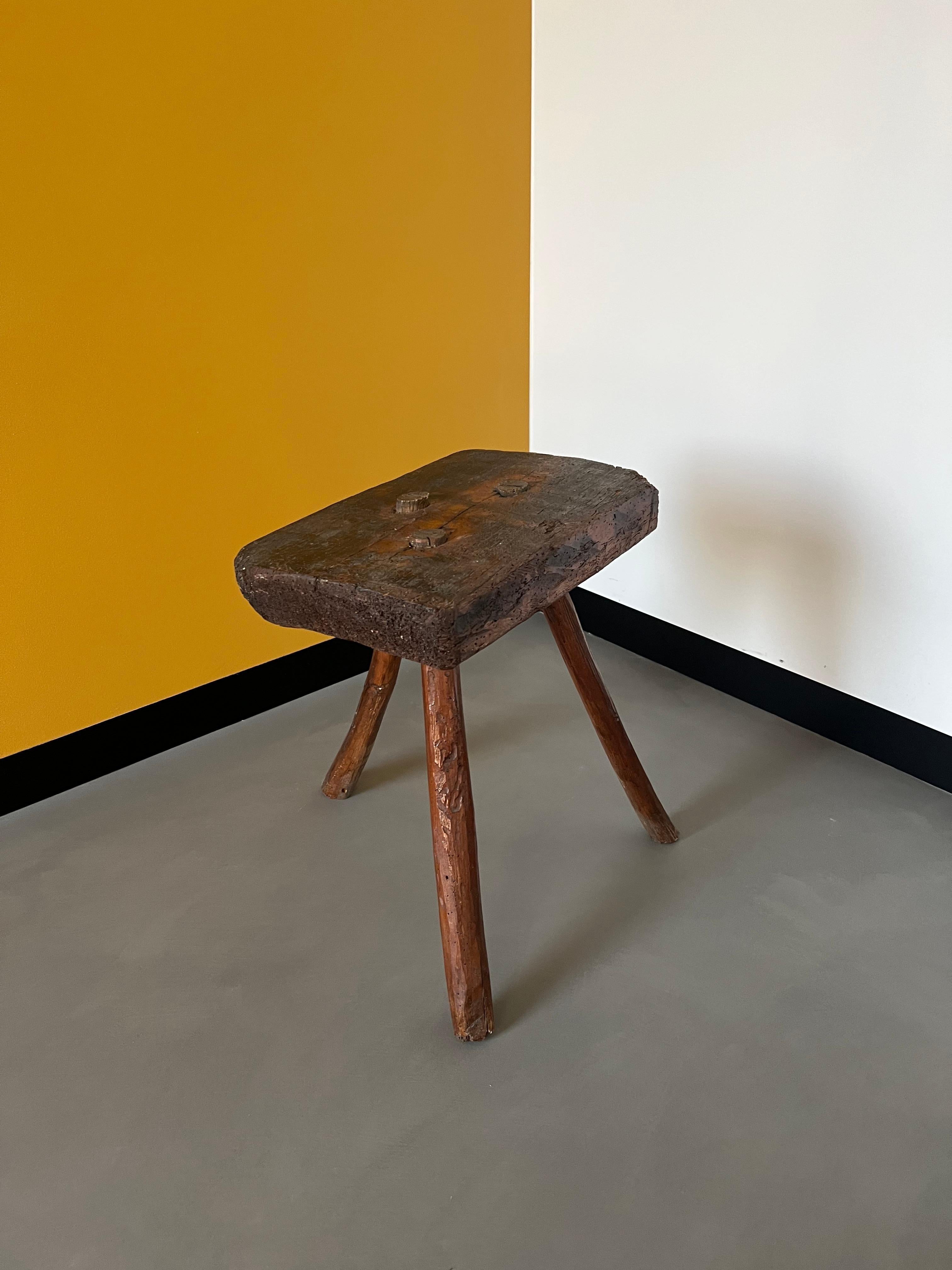 French Brutalist Tripode Countryside Stool, 1940  For Sale 2
