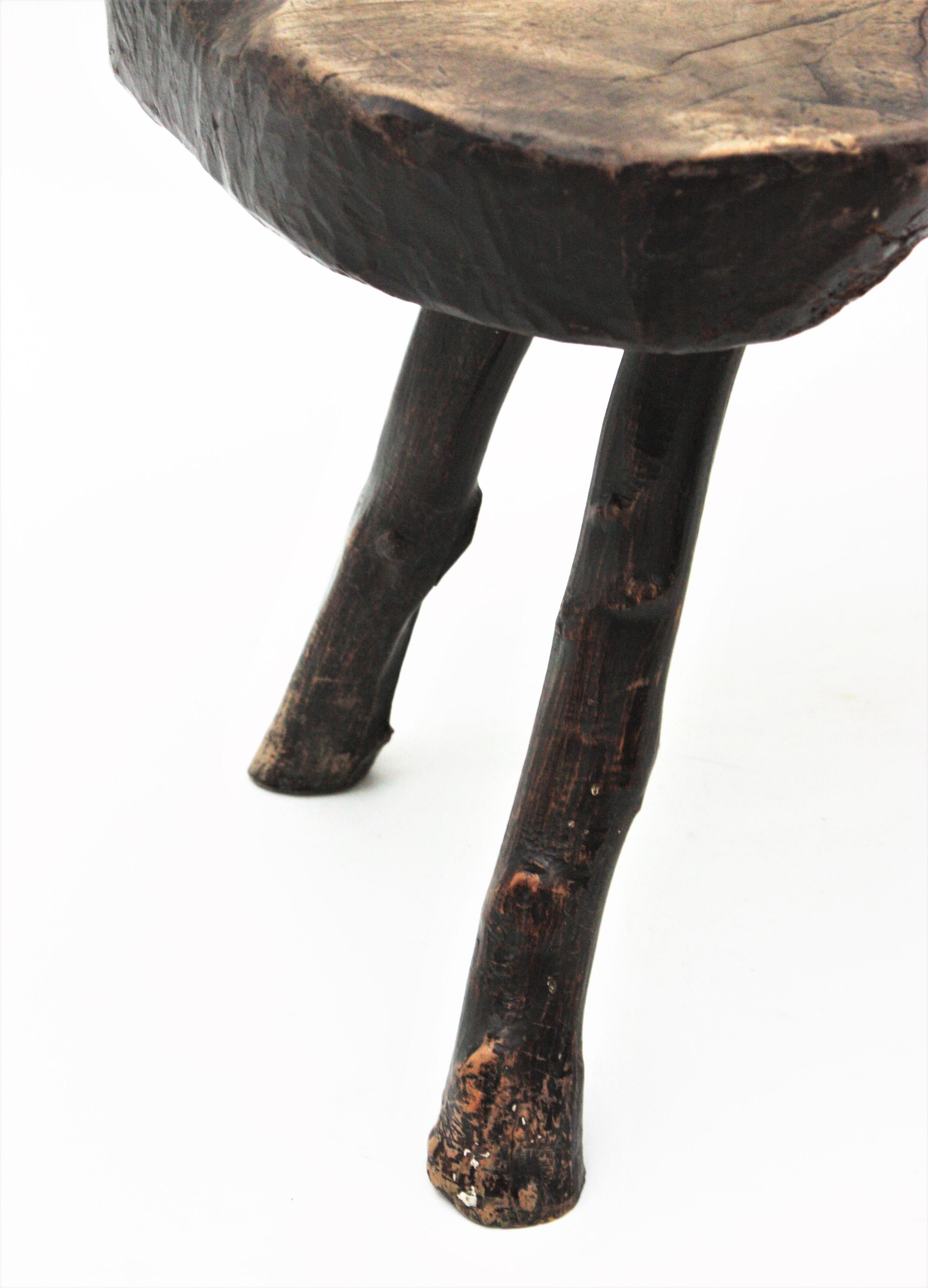 French Brutalist Wabi Sabi Rustic Tripod Side Table, 1950s For Sale 11