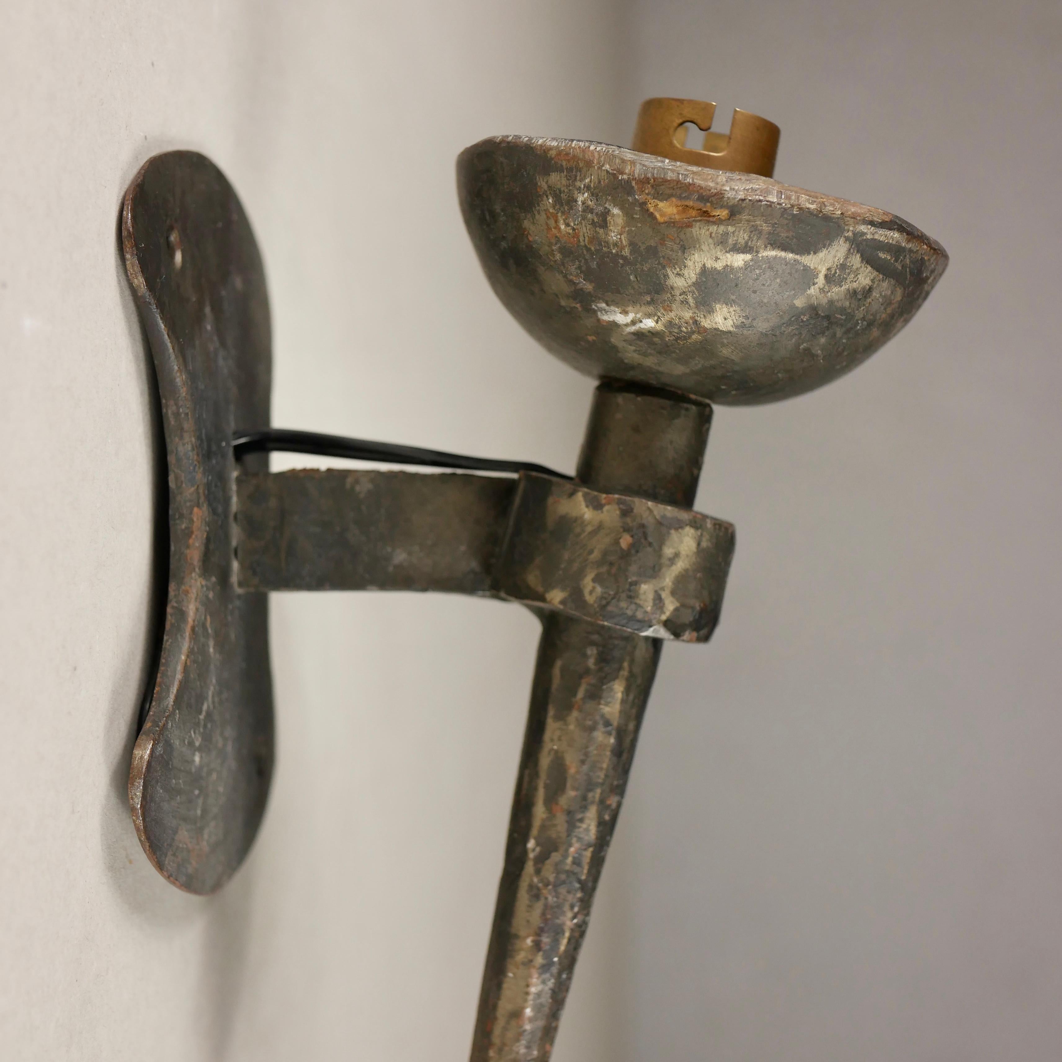 French Brutalist Wall Light in Forged Metal, 1960s 3