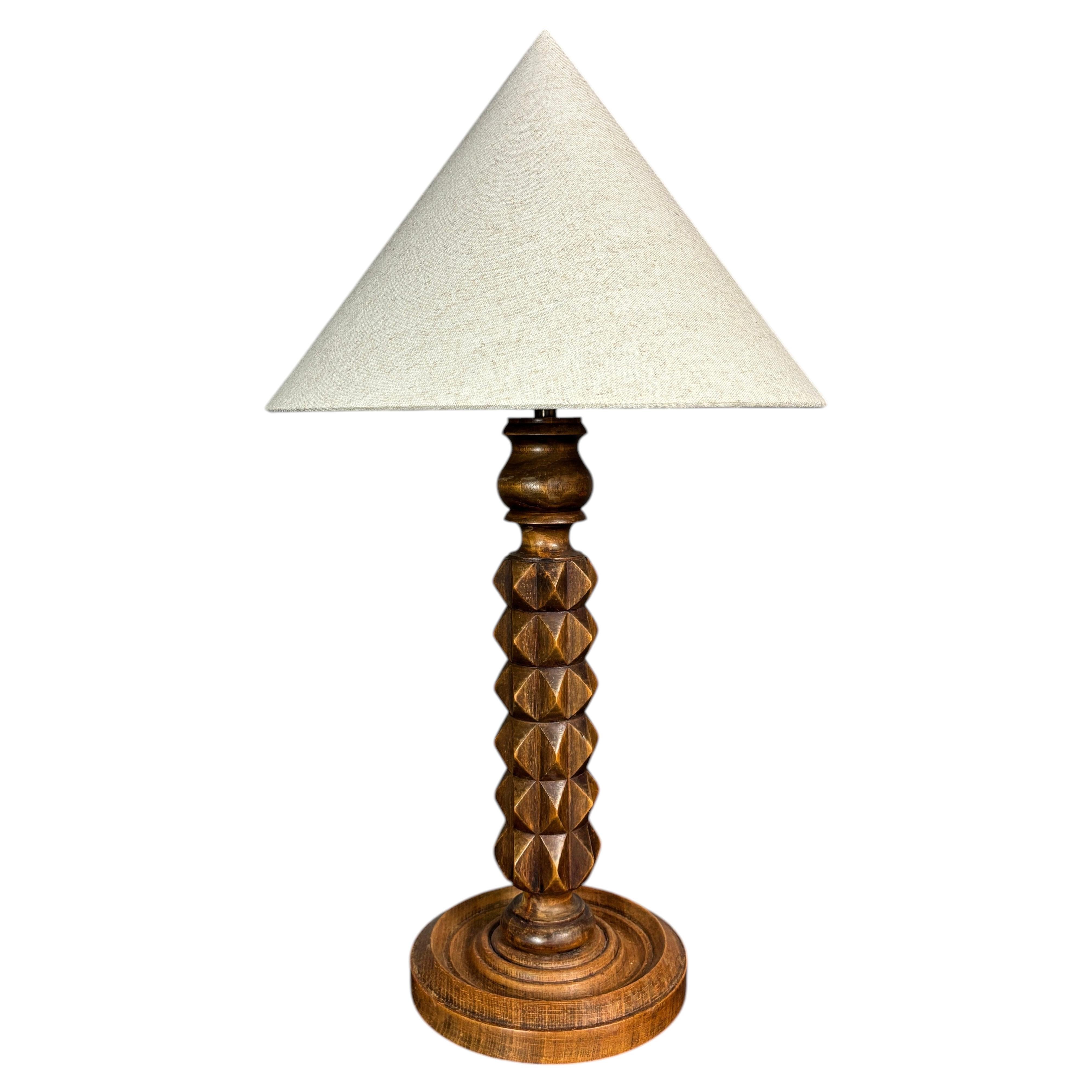 French brutalist wood turned table lamp in the style of Charles Dudouyt, 1940s For Sale