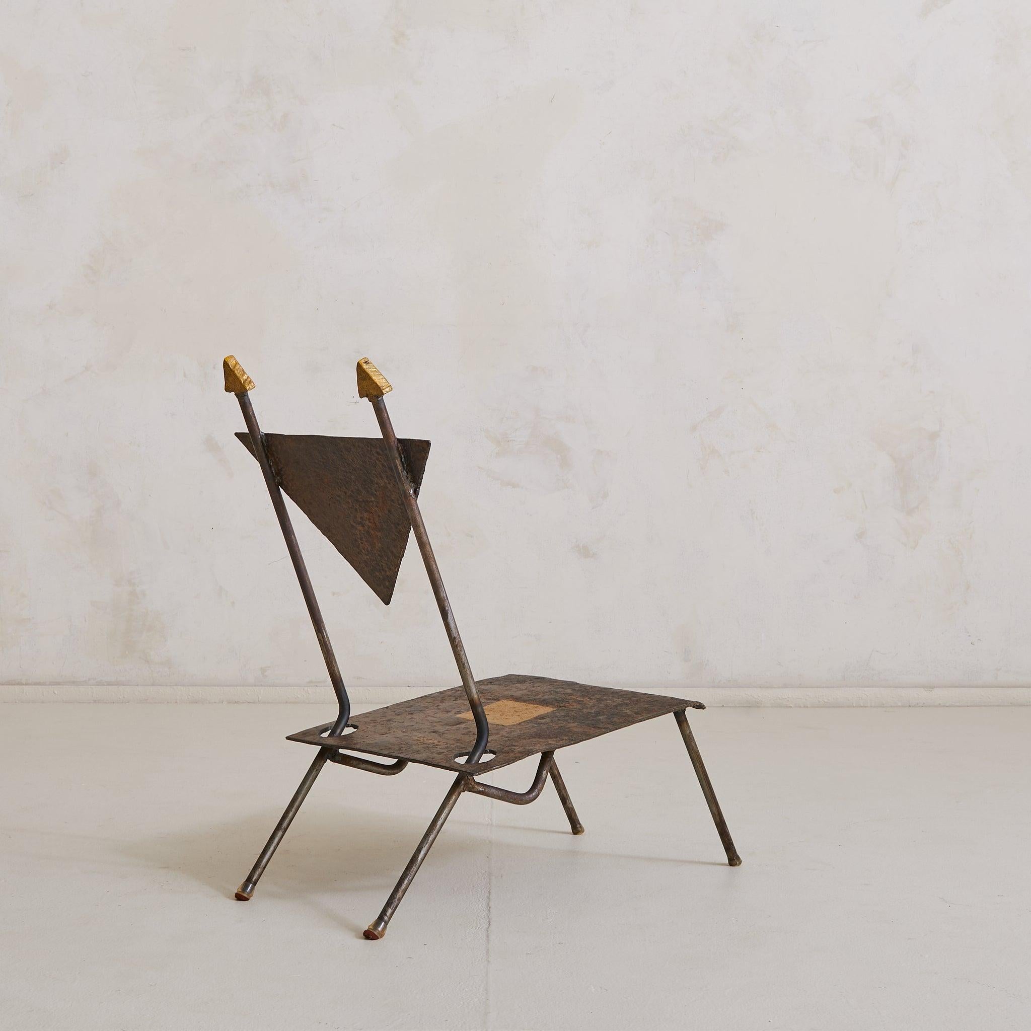 Français Chaise d'appoint en fer forgé de style brutaliste français par Jean-Jacques Argueyrolles en vente