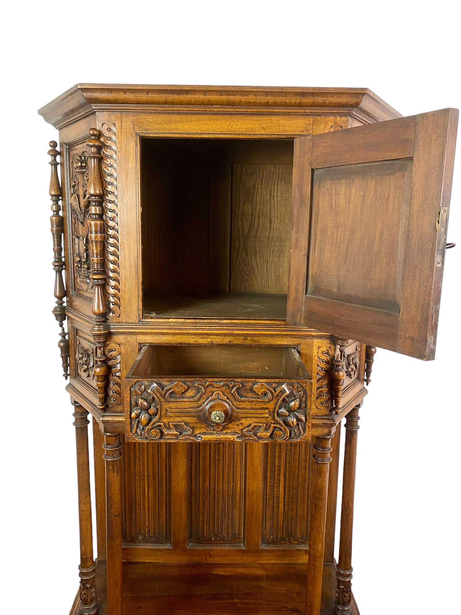 French Buffet / Cabinet / Credenza / Dresser - Gothic Renaissance - France 19th In Good Condition For Sale In Beuzevillette, FR