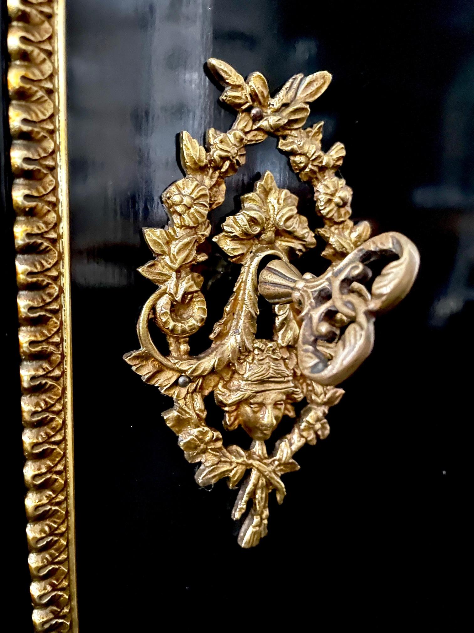 Buffetschrank im Louis-XVI-Stil, ebonisiert und mit Marmorplatte im Angebot 12