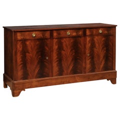 French Buffet Cabinet with Gorgeous Fire-Grain Mahogany Veneer, Mid 20th Century